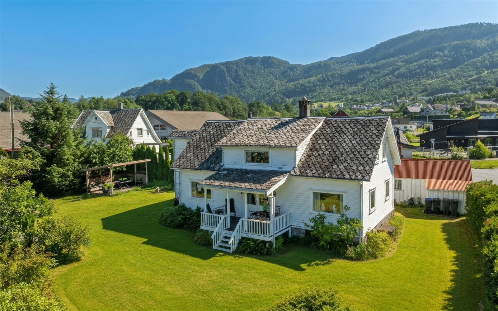 Velkommen til Kyrkjehølsvegen 13.png Galleribilde