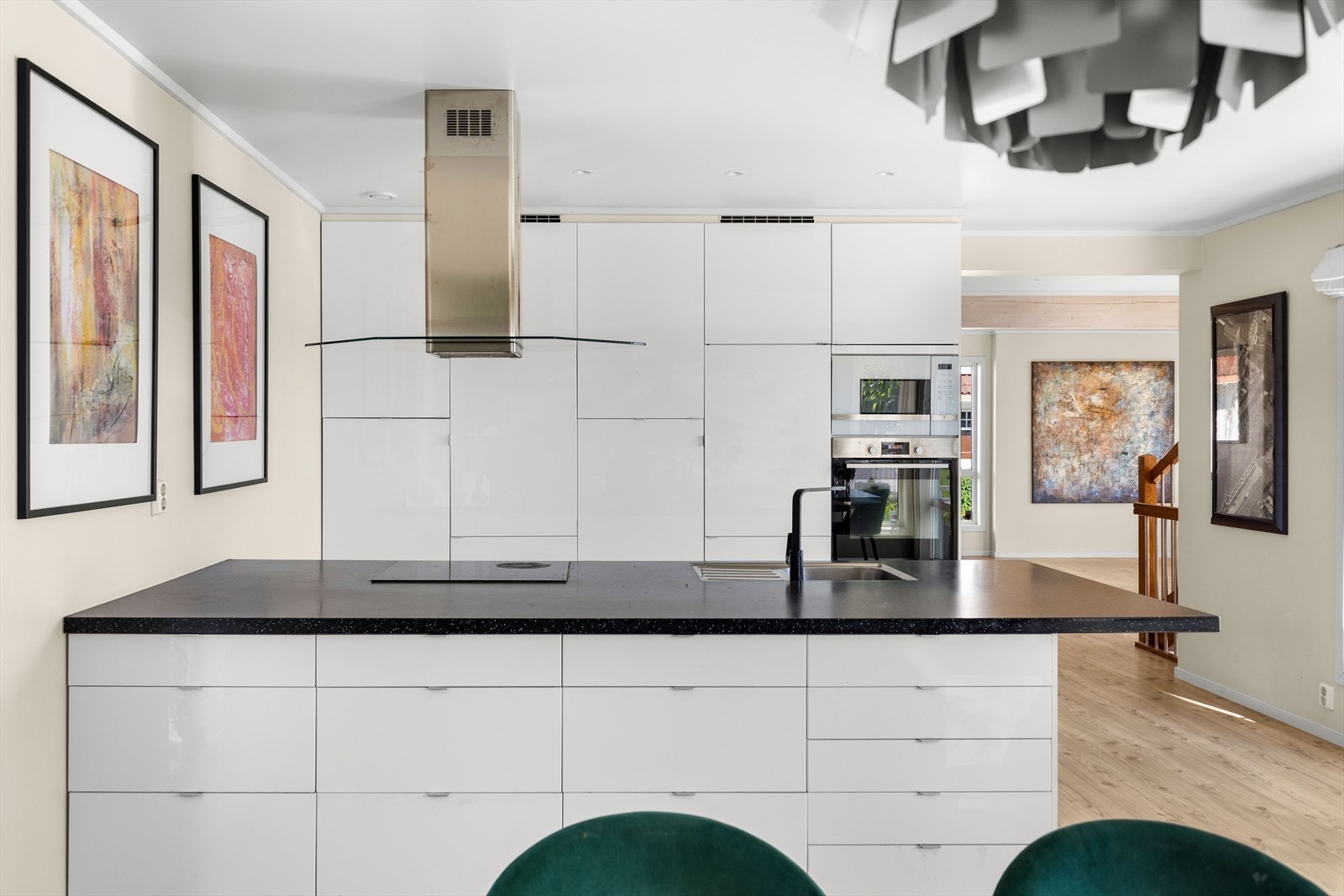 Eier har nylig byttet ut samtlige takspotter til led med tilhørende nye dimmere. Galleribilde