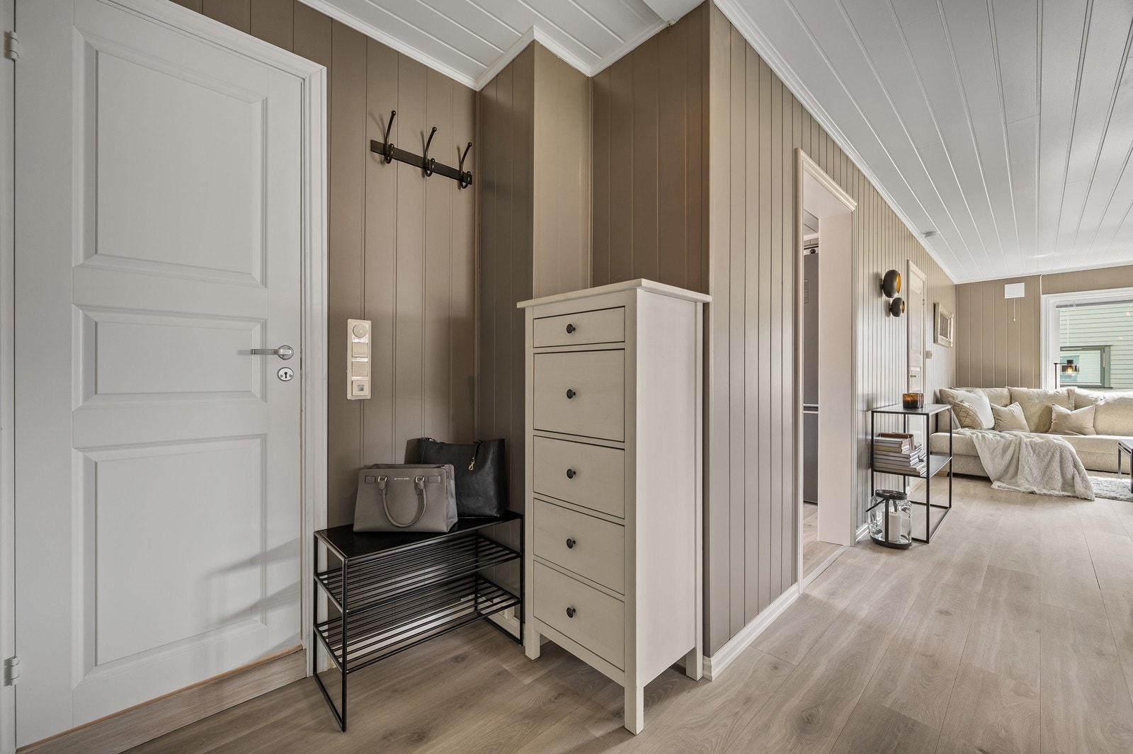 Entré mot bad til venstre Galleribilde