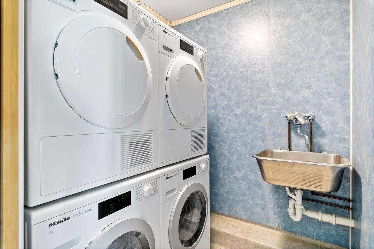 Vaskerom Galleribilde