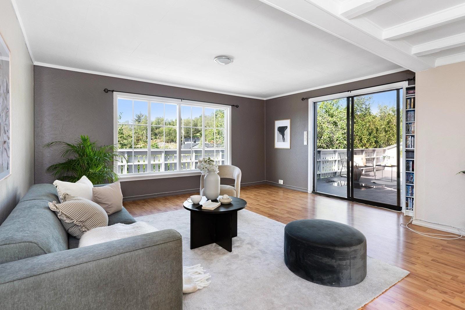 Utgang til terrasse direkte fra stue Galleribilde