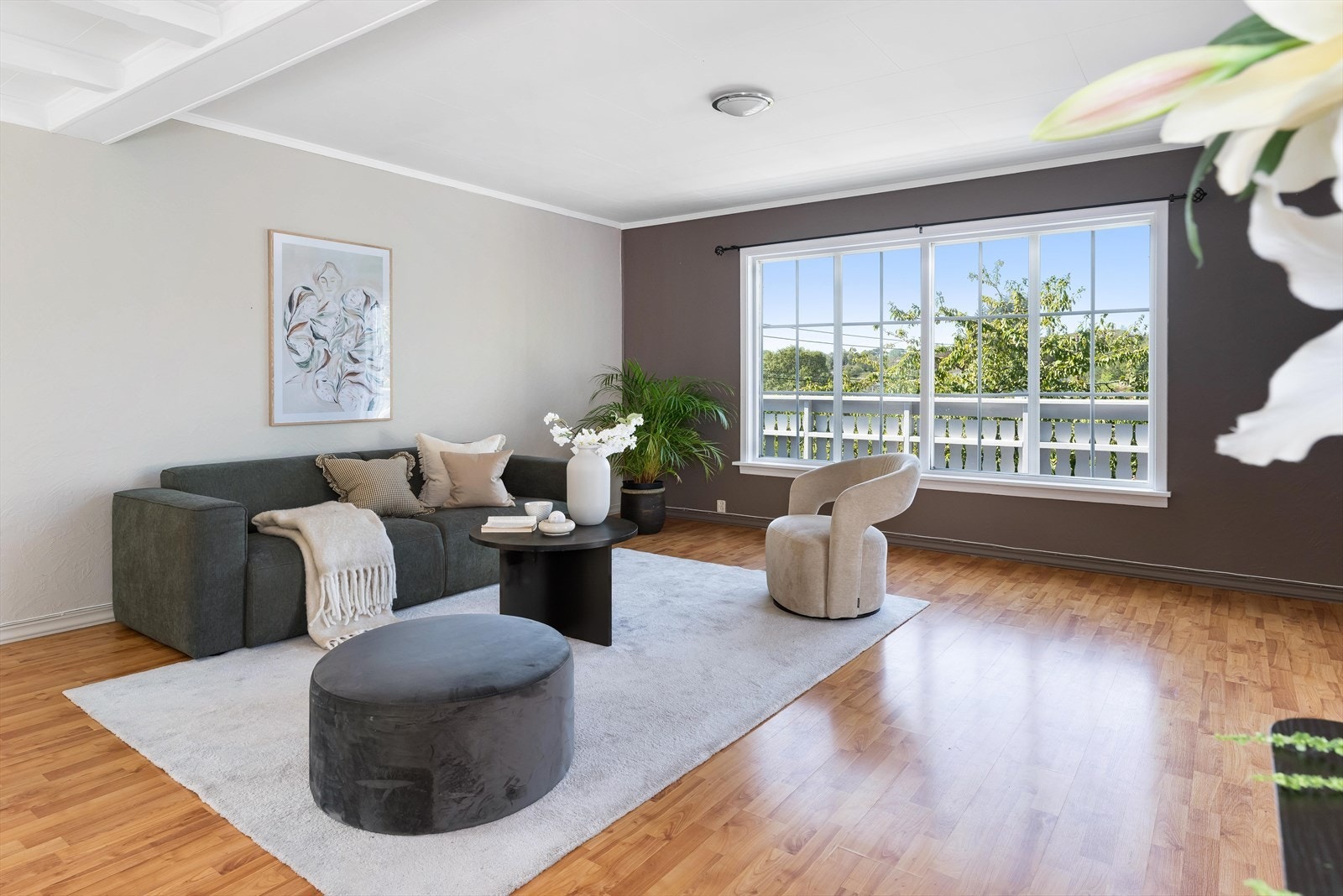 Innvendig er det god plass til hele familien og huset har god planløsning. Galleribilde