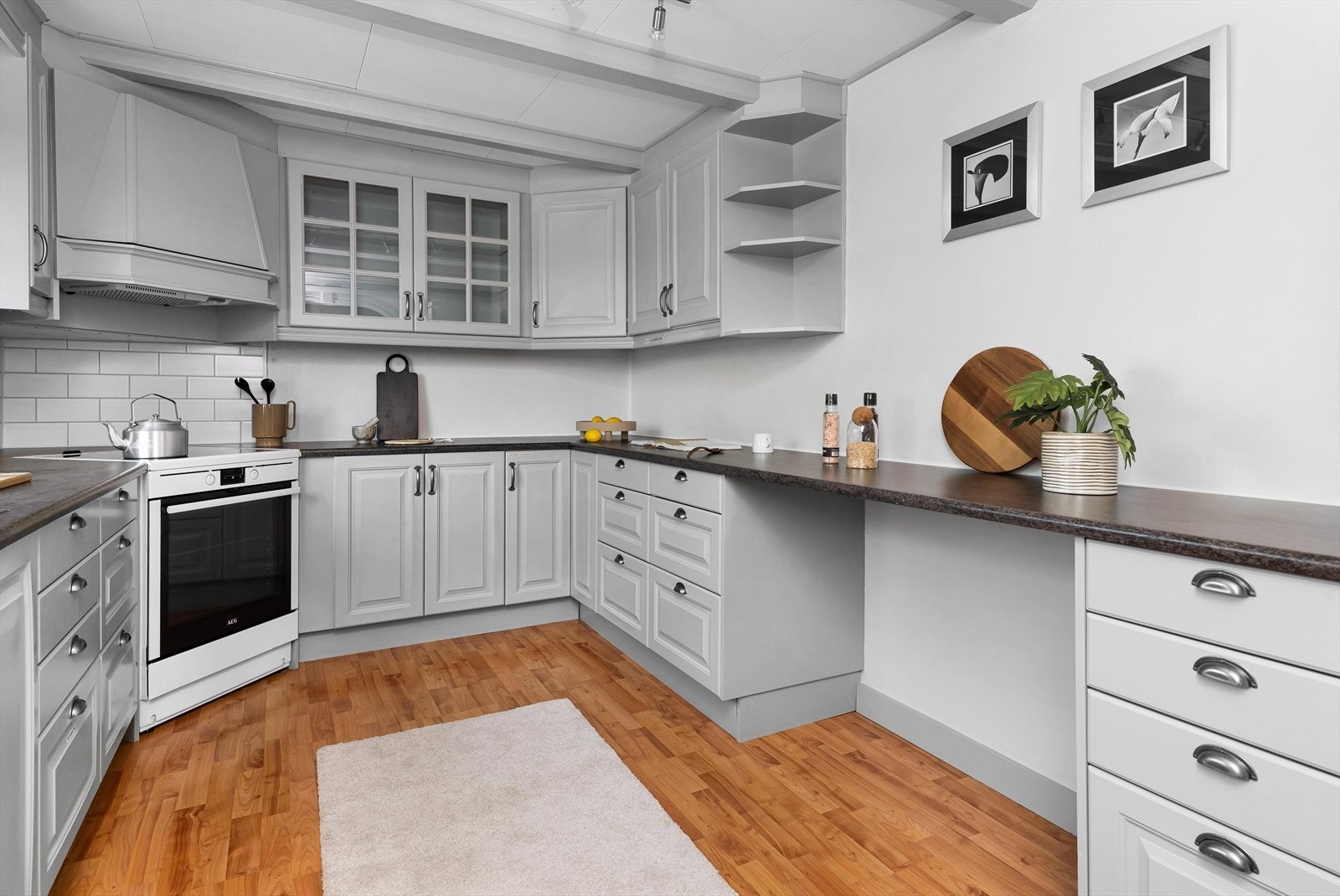 God plass til å la ungene være med å lage mat og bake Galleribilde