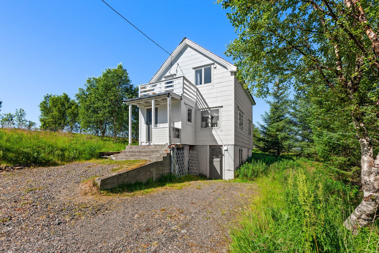 Det er gode parkeringsmuligheter på tomten Galleribilde