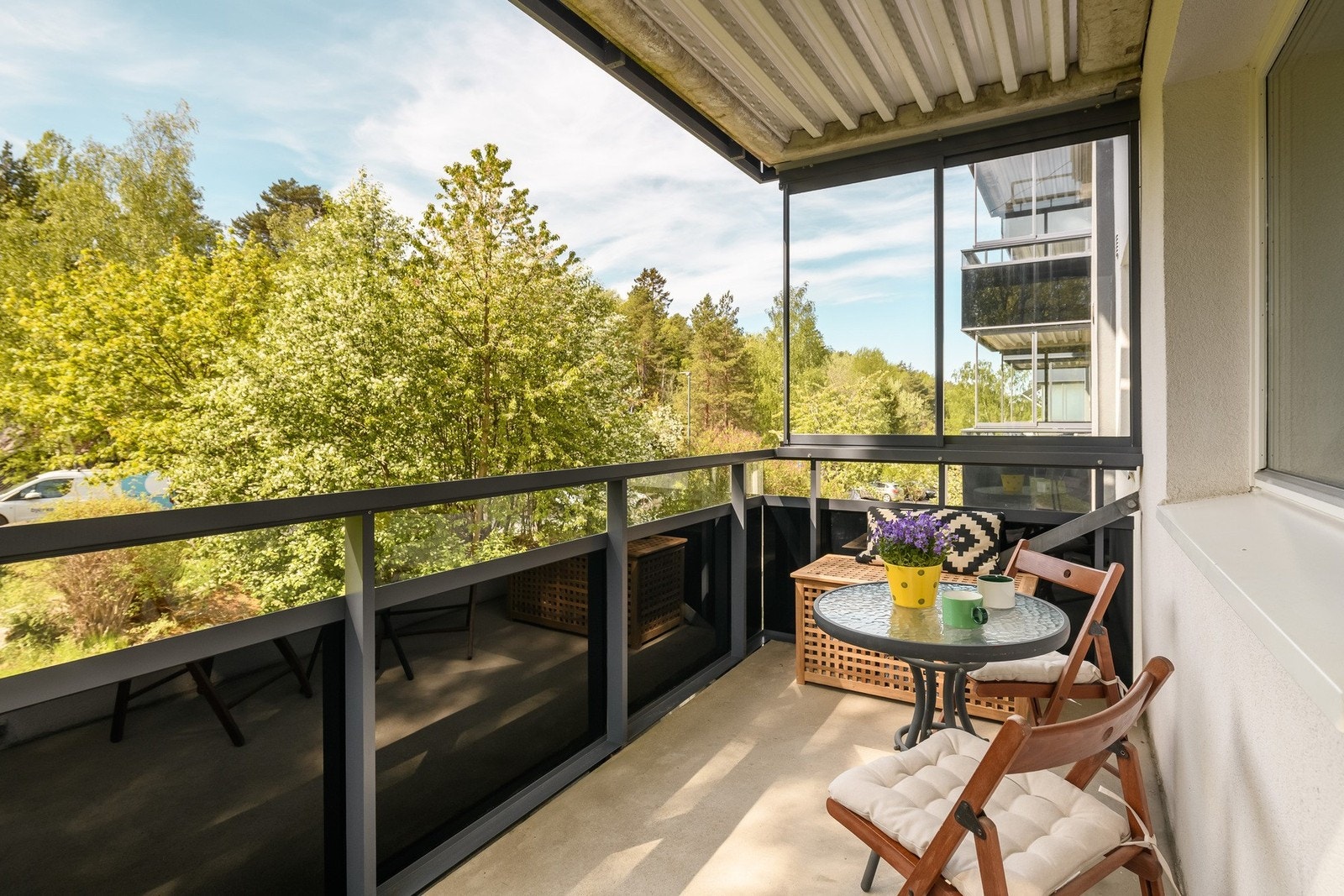 Velkommen til Libakkfaret 9 A – en lys og praktisk 3-roms leilighet på populære Brattlikollen. Galleribilde