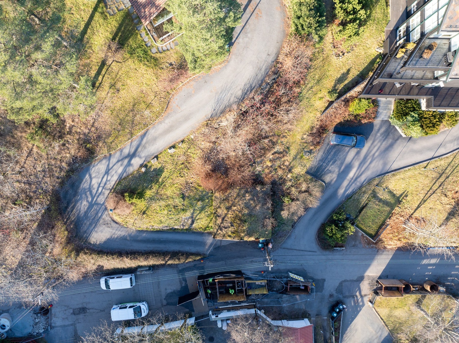 Tomten på ca. 950 kvm ligger solrikt til i Stjerneveien. Galleribilde