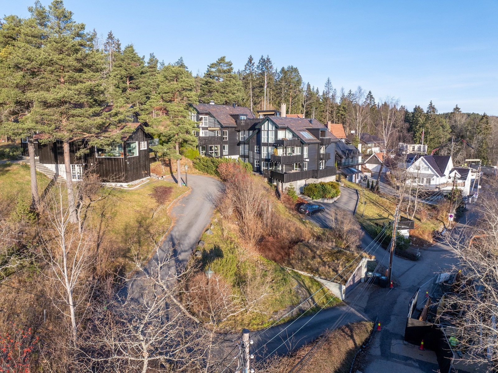 Med marka som nærmeste nabo, er tur- og skiløyper lett tilgjengelige, og stien starter rett utenfor døren. Galleribilde