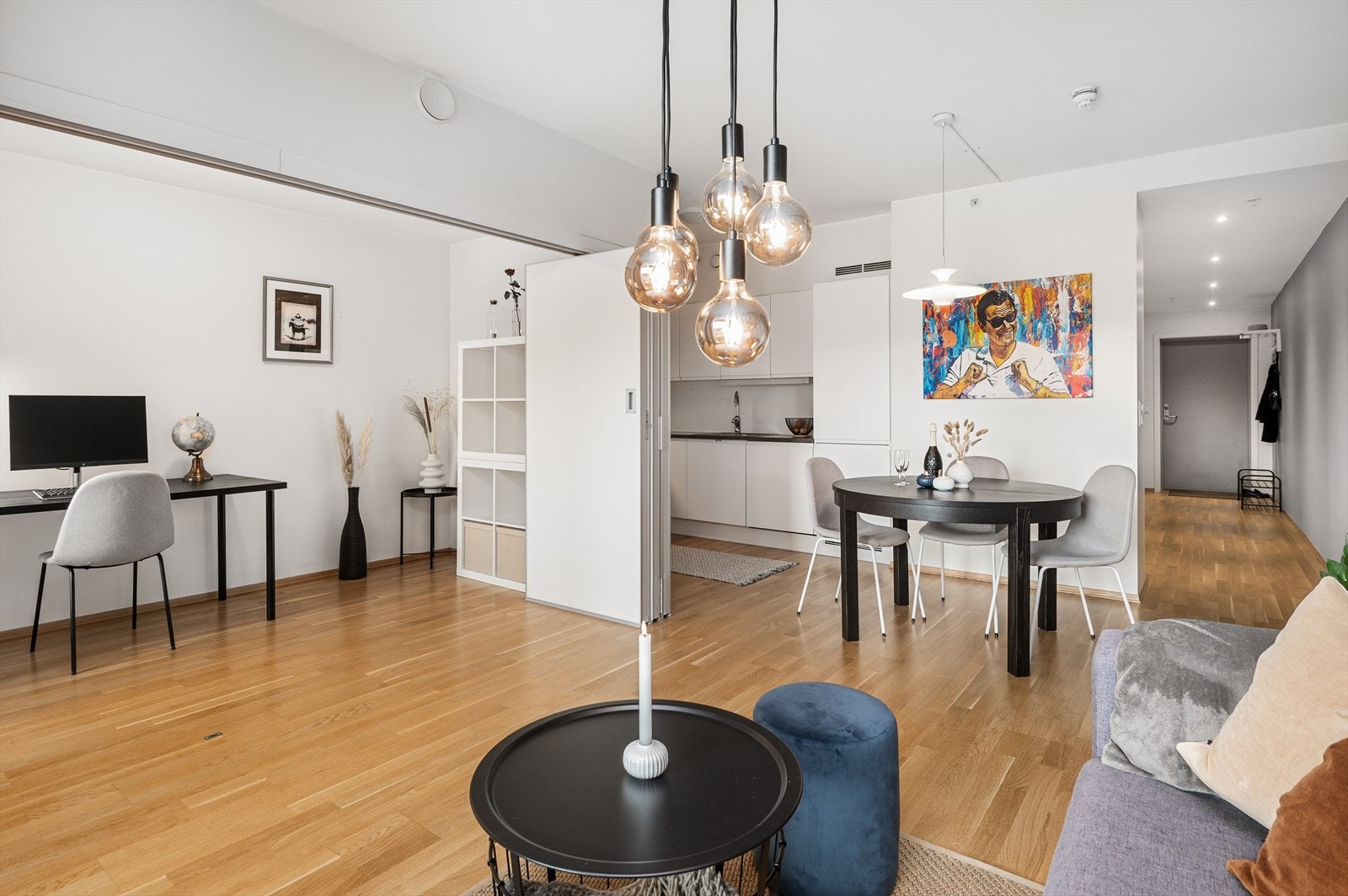 Bak skyveveggen er det muligheter for å innrede etter eget behov. Galleribilde