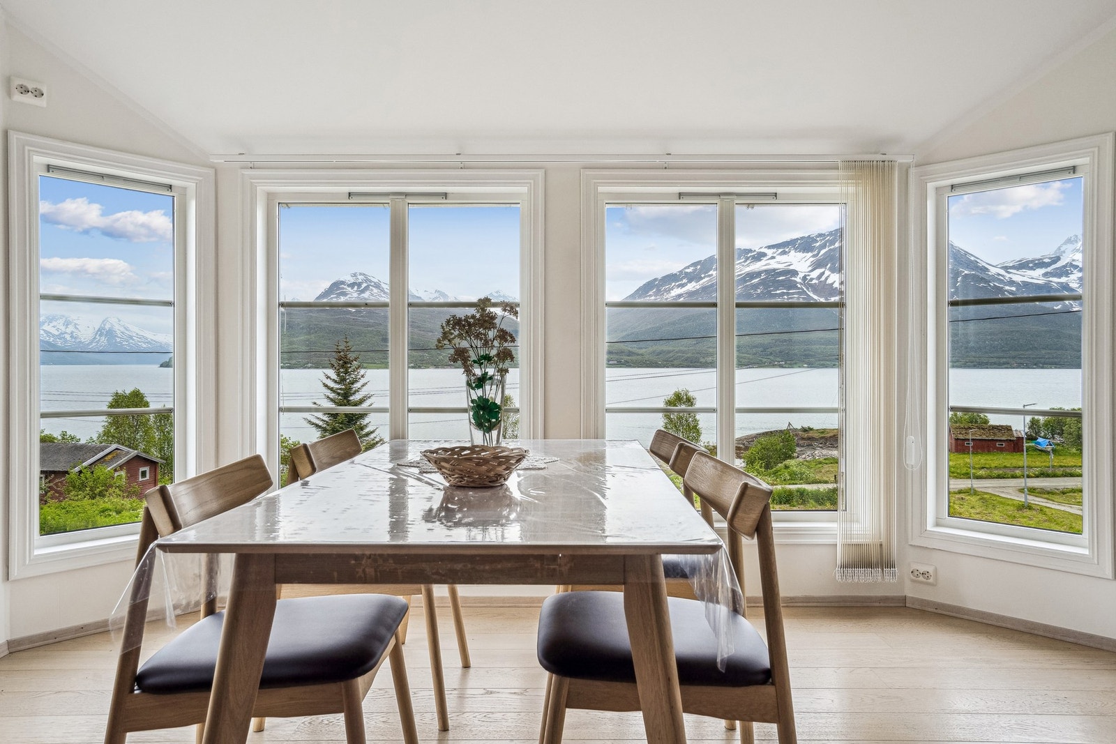 Stue og utsikt Galleribilde