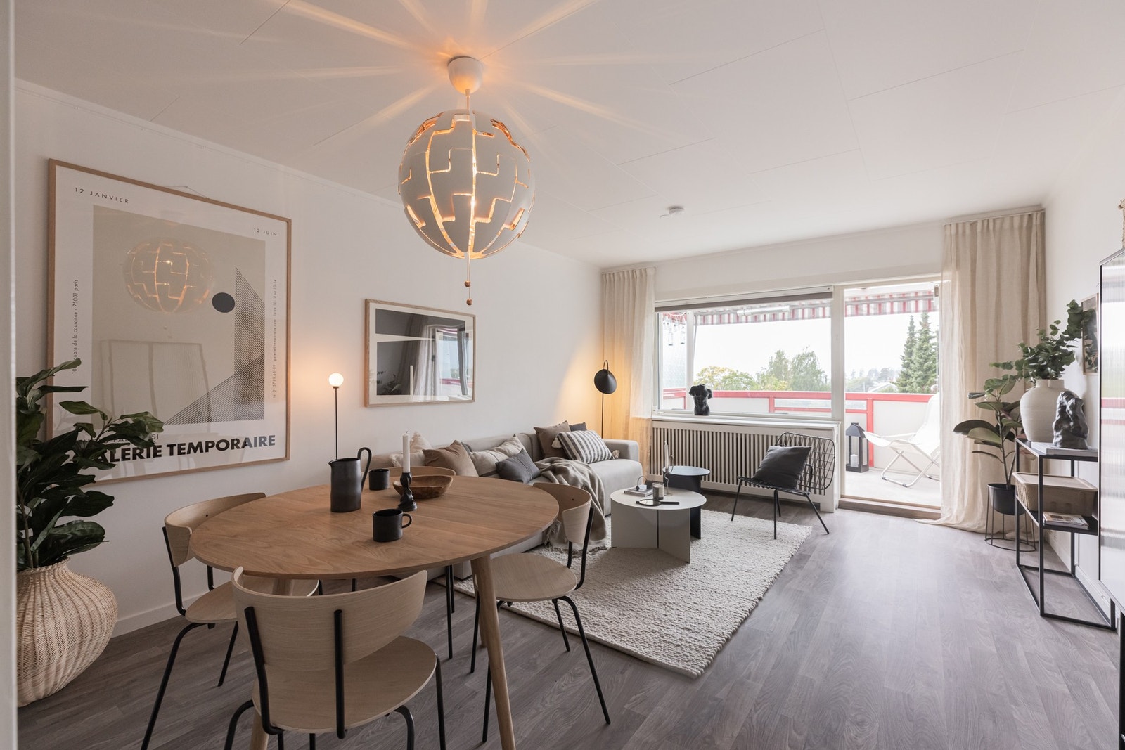 Her bor du i et etablert og grønt nabolag på Årvoll/Tonsenhagen, med Lillomarka og Årvoll gård som nærmeste naboer. Galleribilde