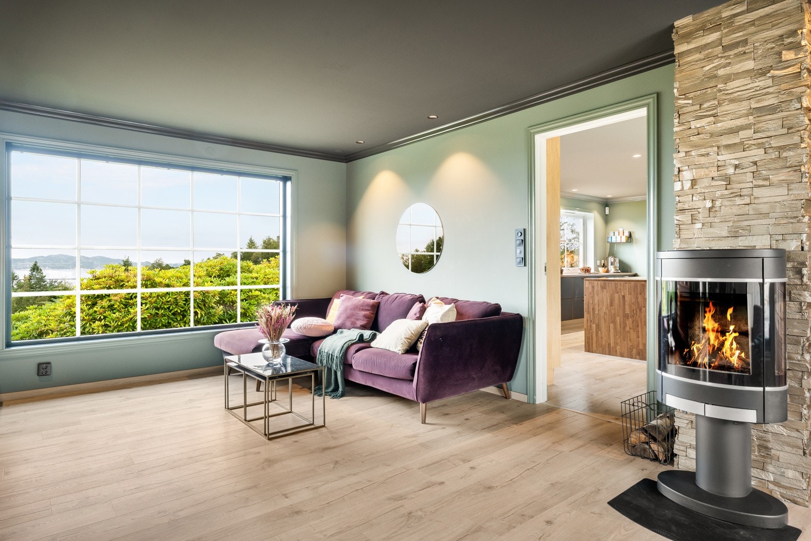 I stuen kan en fint møblere i flere soner. Galleribilde