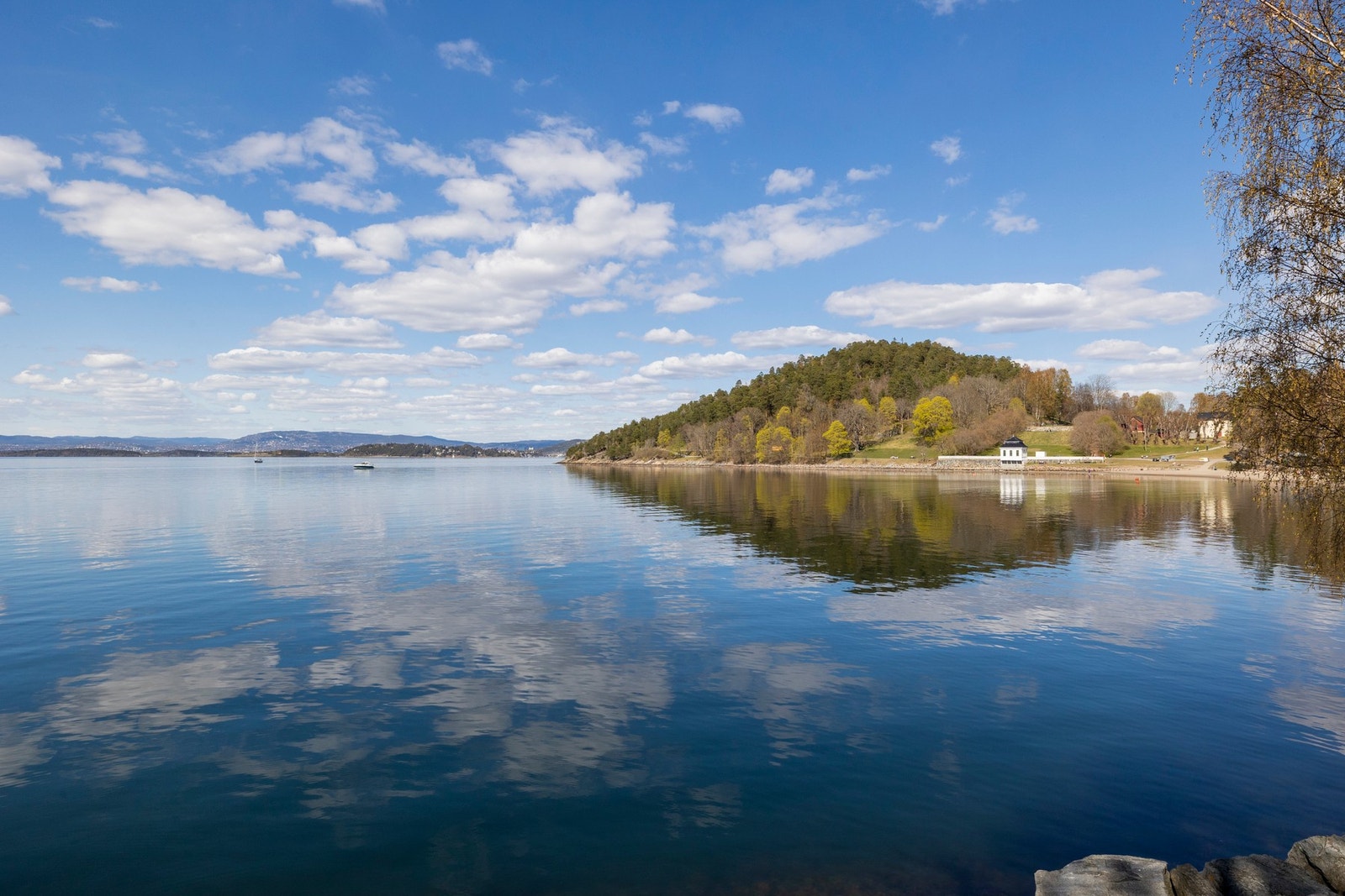 Gangavstand til Hvervenbukta - en av Oslos fineste badestrender. Galleribilde