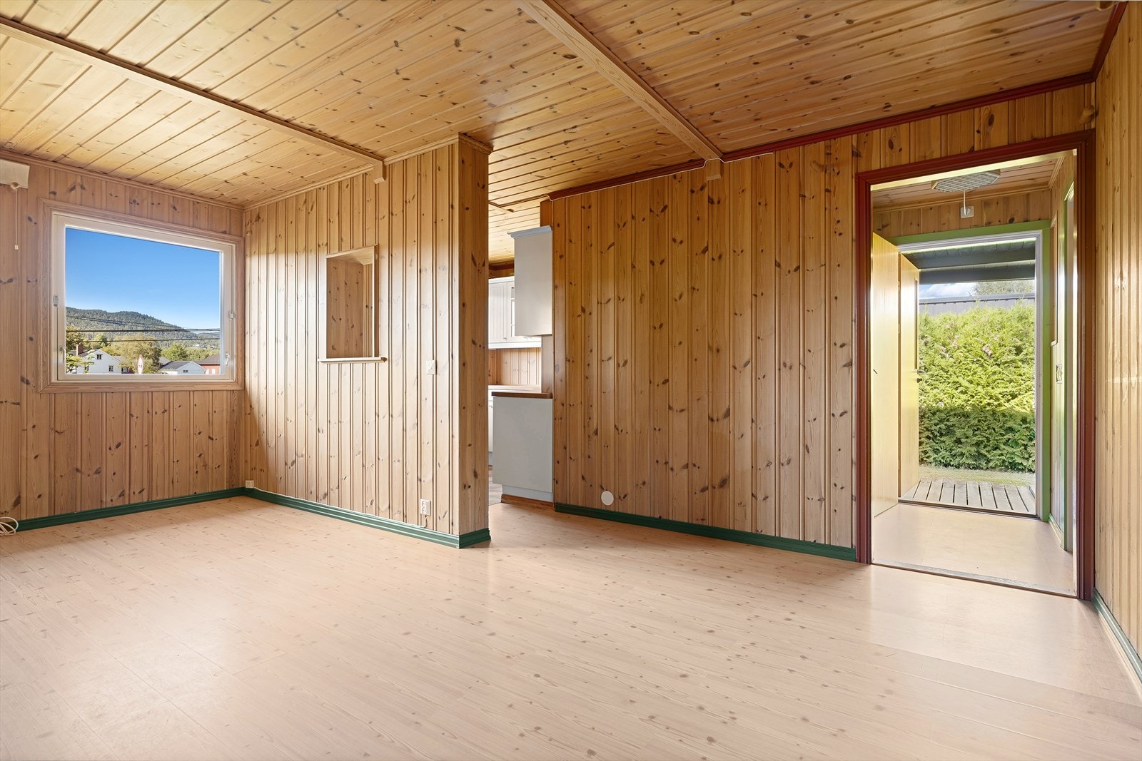 Stue mot kjøkken Galleribilde