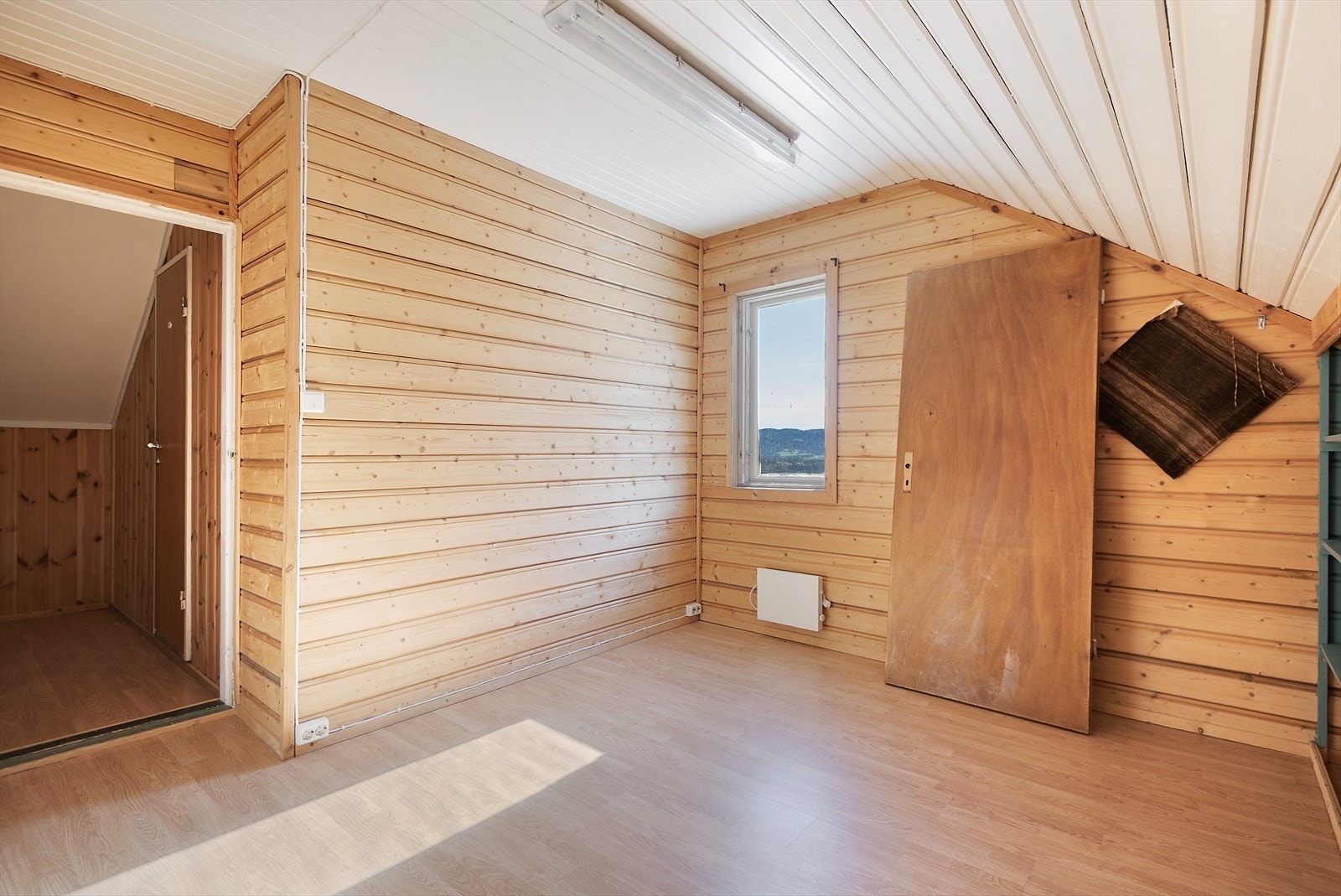 God plass til garderobeskap. Galleribilde