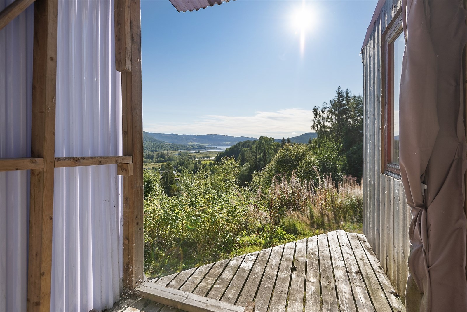 Utsikt fra verandaen. Galleribilde