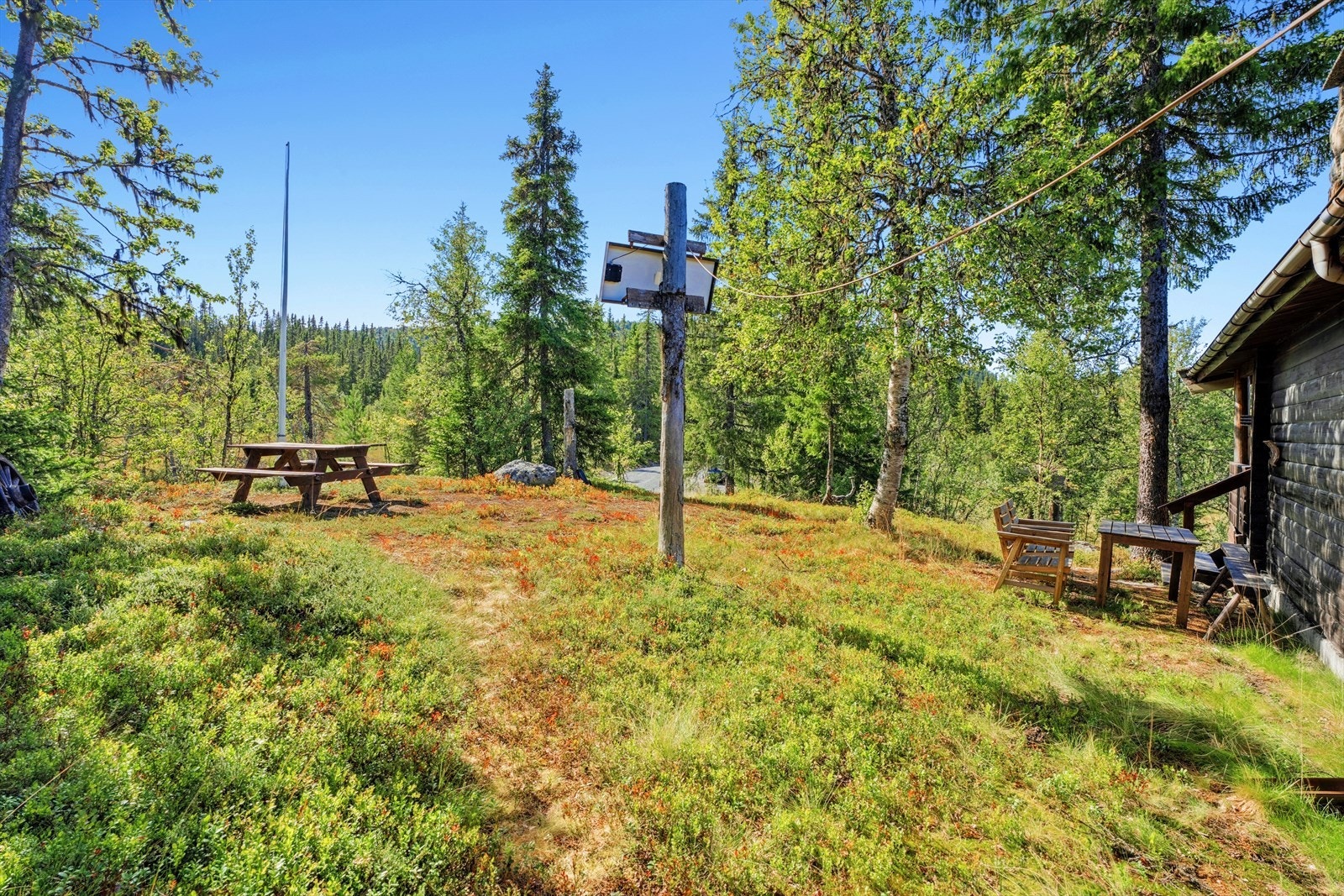 Fritidseiendommen er omkranset av vakker natur. Galleribilde