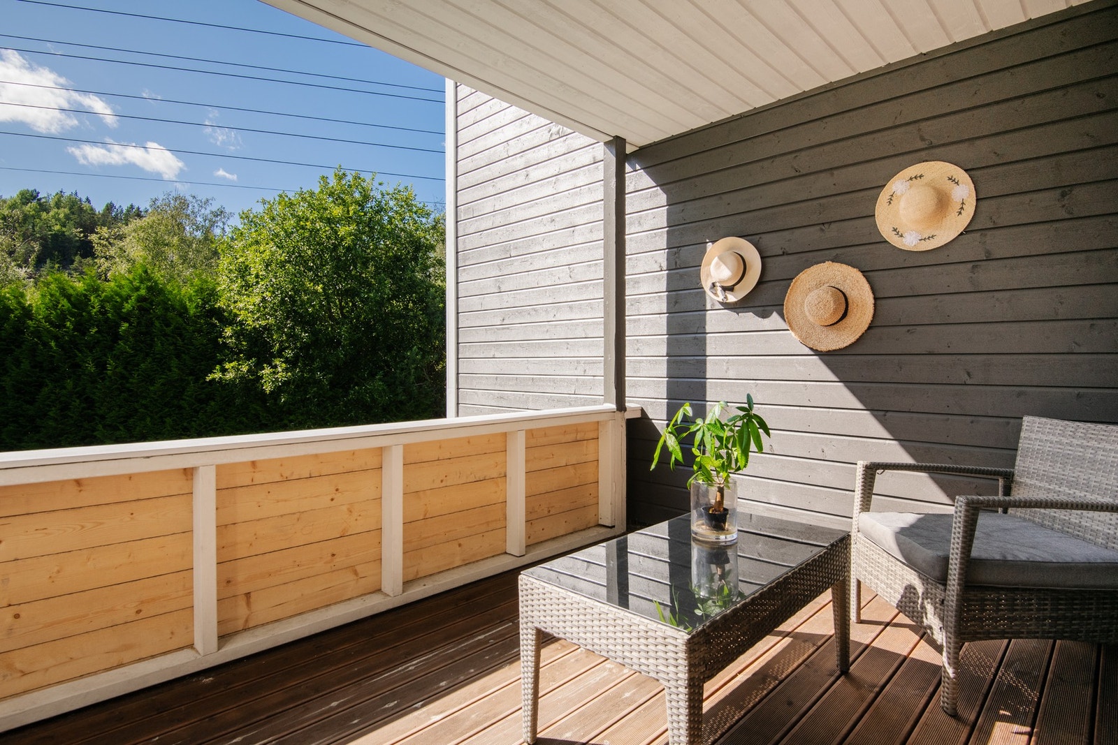 Her er det plass til utemøbler, grill mm. Galleribilde