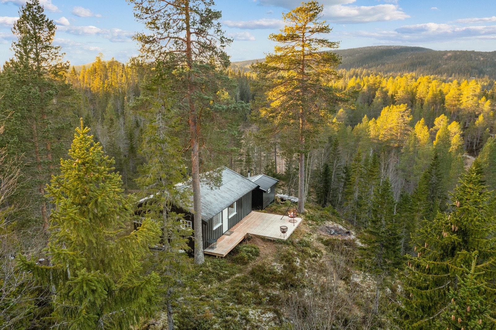 Velkommen til Høysjøen 8 - En pent oppusset hytte i flotte omgivelser ved Høysjøen Galleribilde