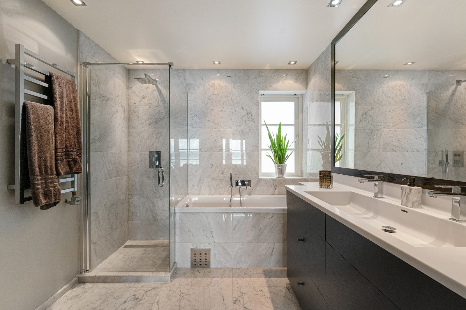 Bad tilknyttet hovedsoverom Galleribilde