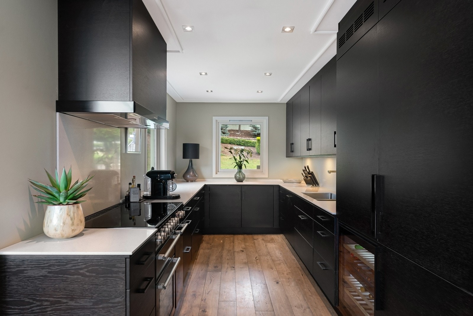 Kjøkken har innredning fra Huseby kjøkken Galleribilde