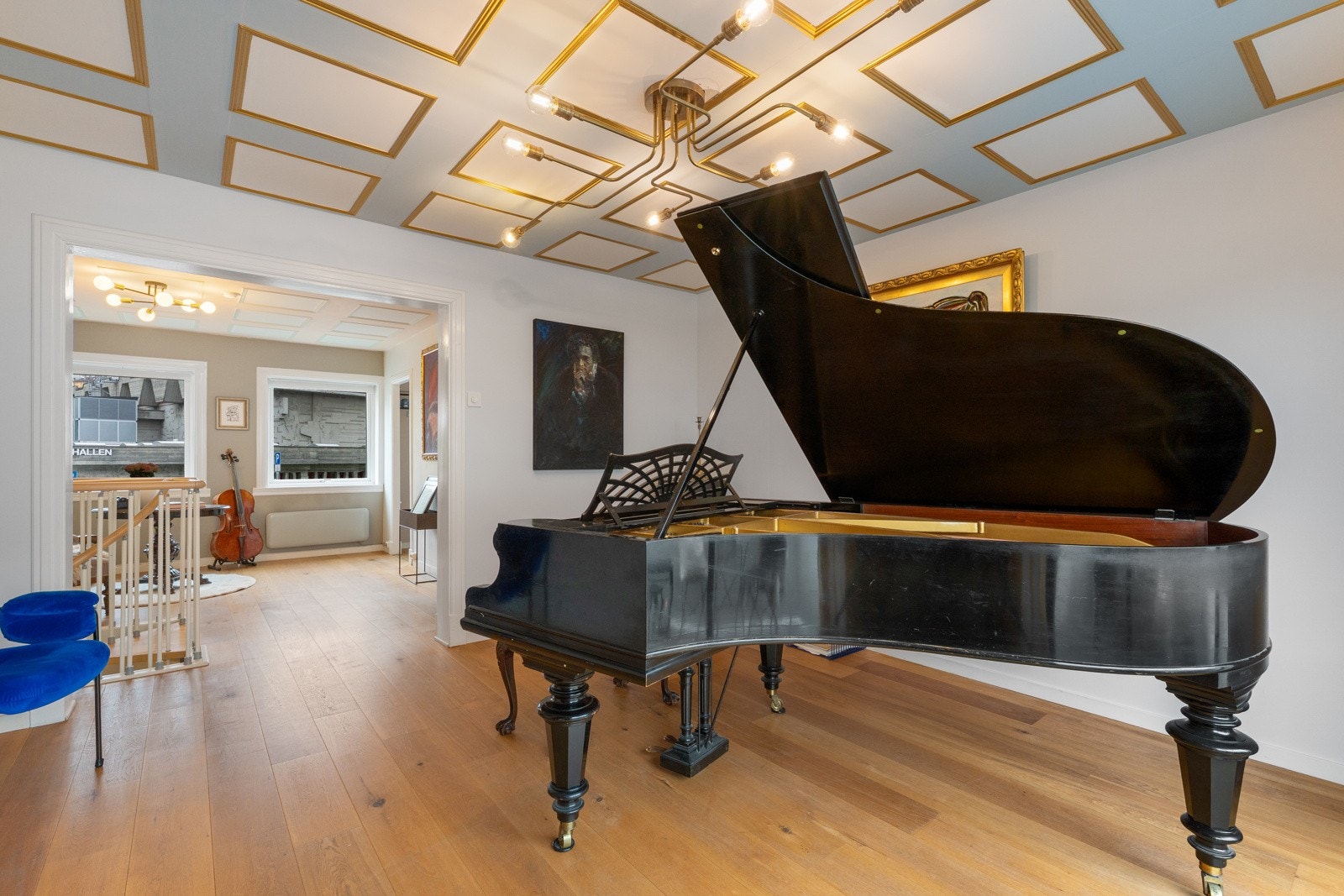 Legg merke til detaljene i himling Galleribilde