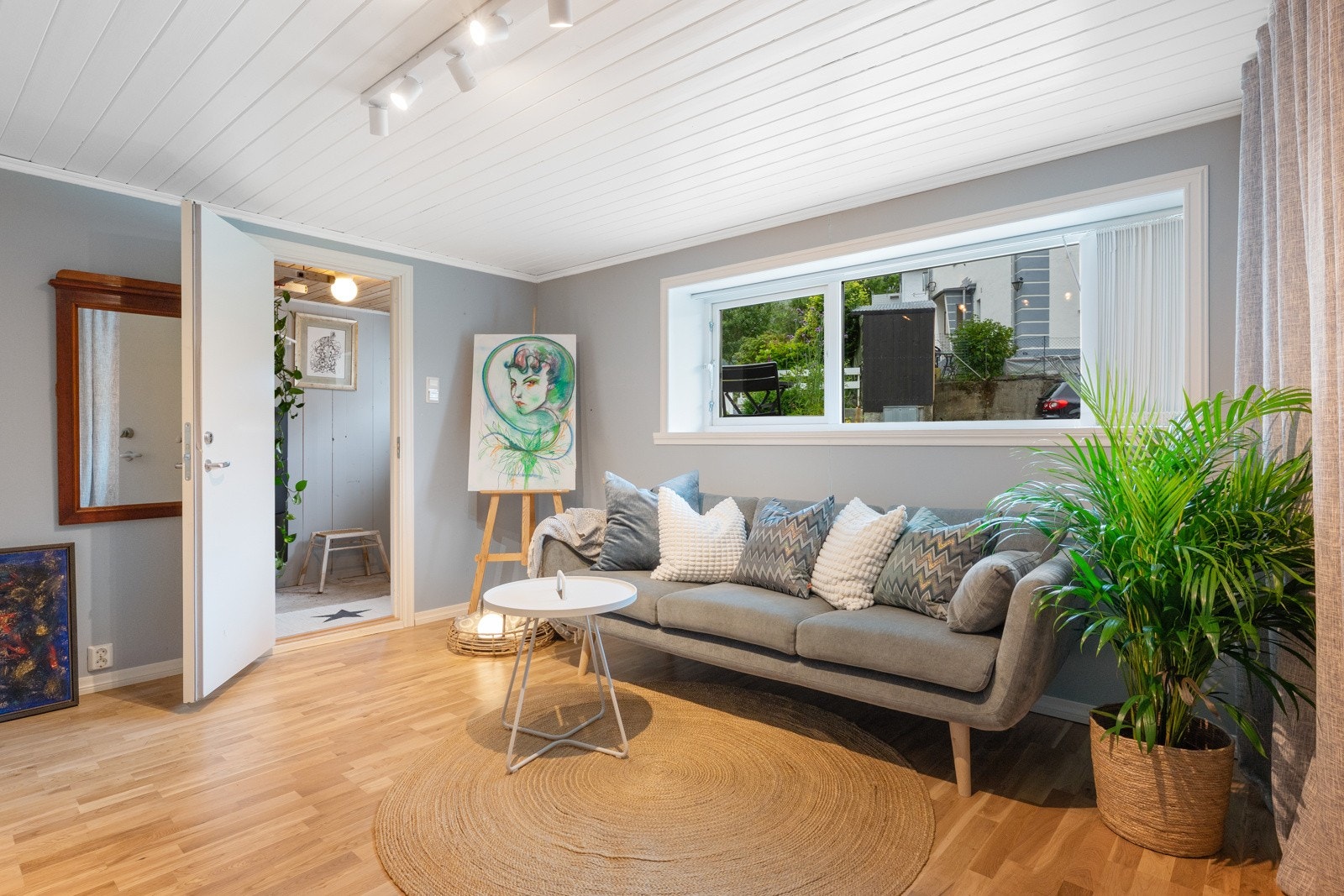 Innredet kjellestue - rommet er ikke omsøkt til varig opphold Galleribilde