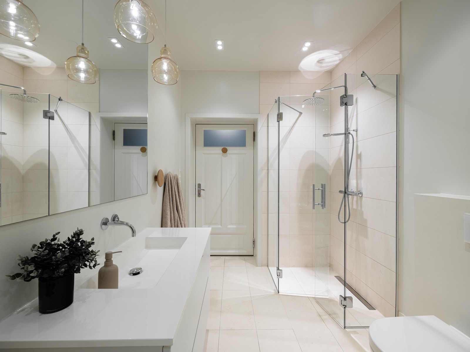 Badet har mekanisk avtrekk Galleribilde