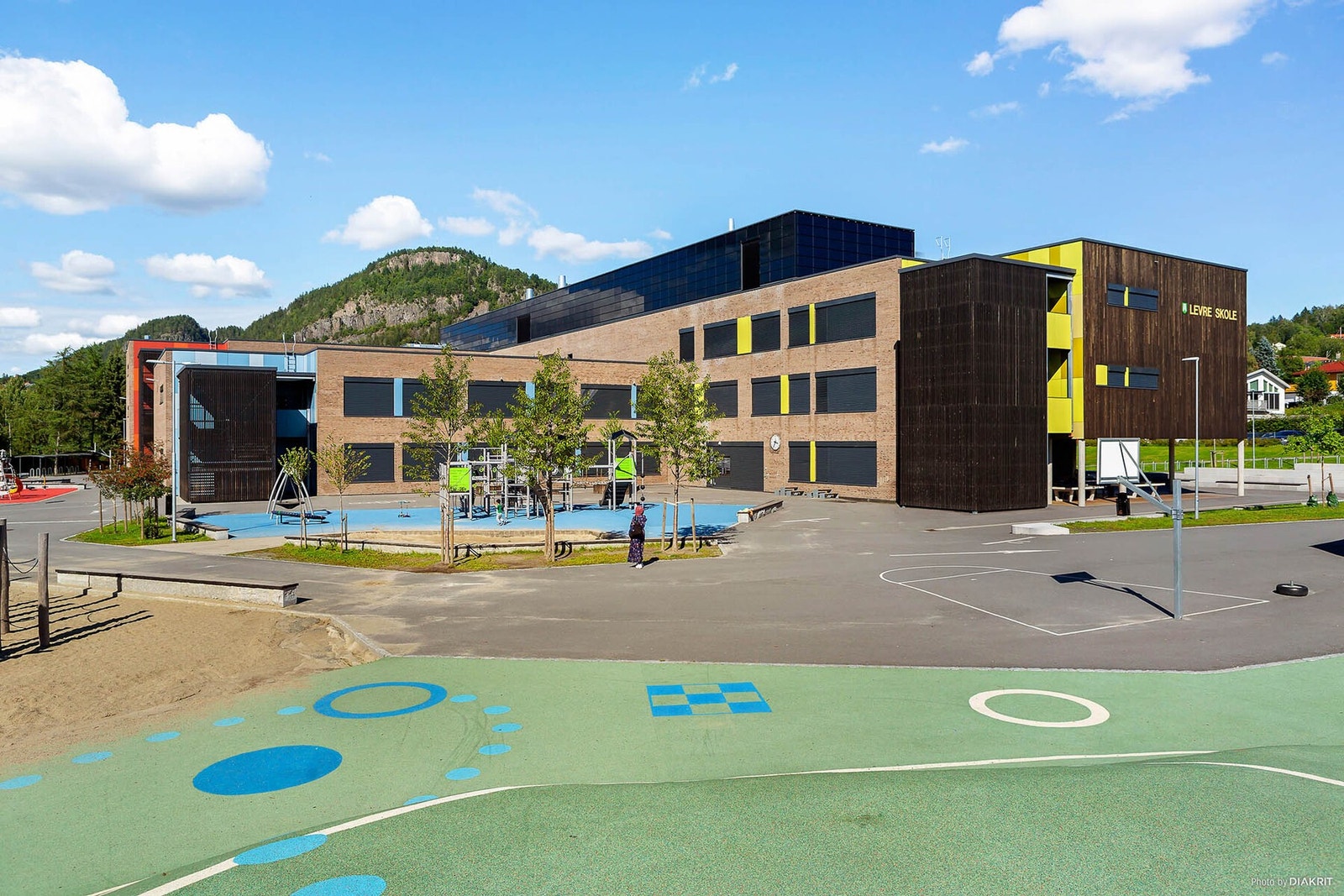 Levre skole ligger kun 9 minutters gange fra boligen Galleribilde