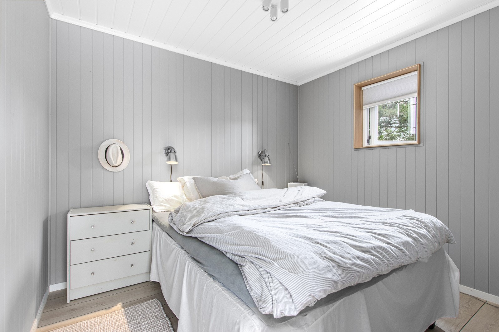 Hytta har 4 gode soverom Galleribilde