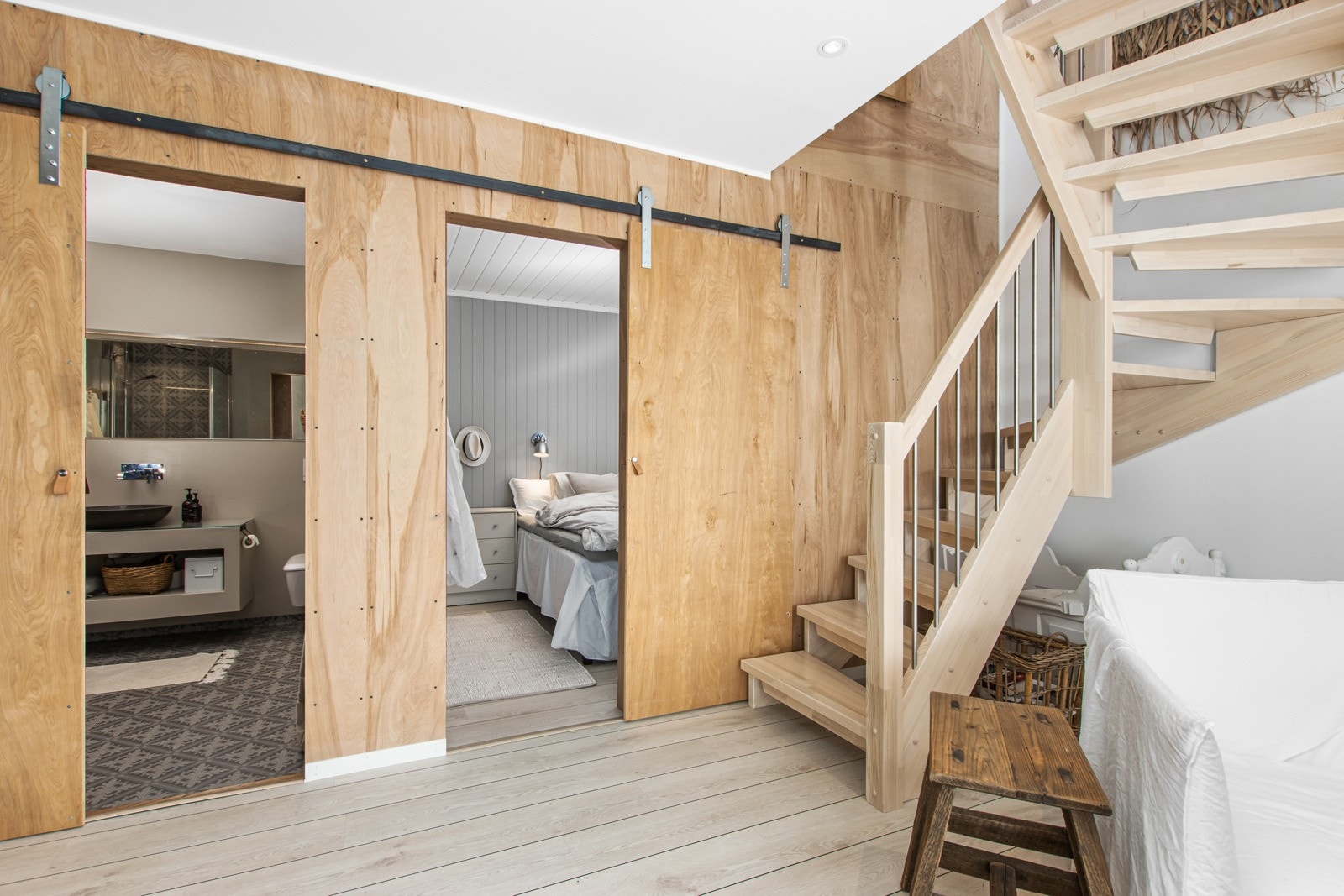 Smart og plass-sparende skyvedører Galleribilde