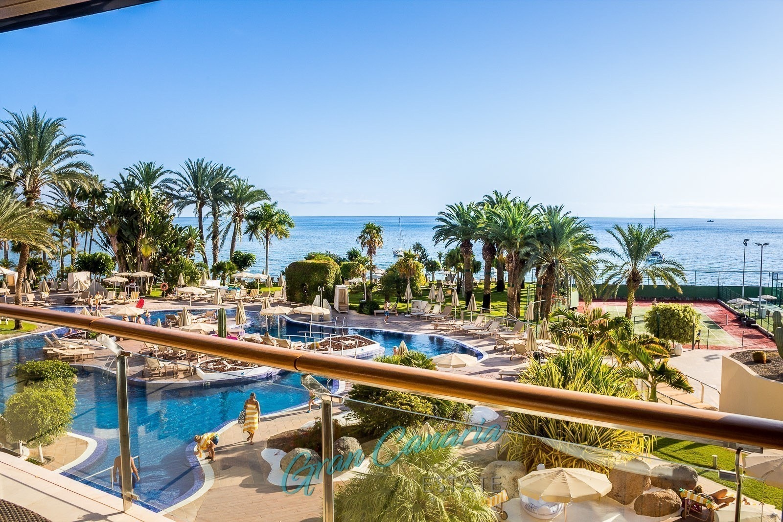 Litt av utsikten fra terrassen Galleribilde