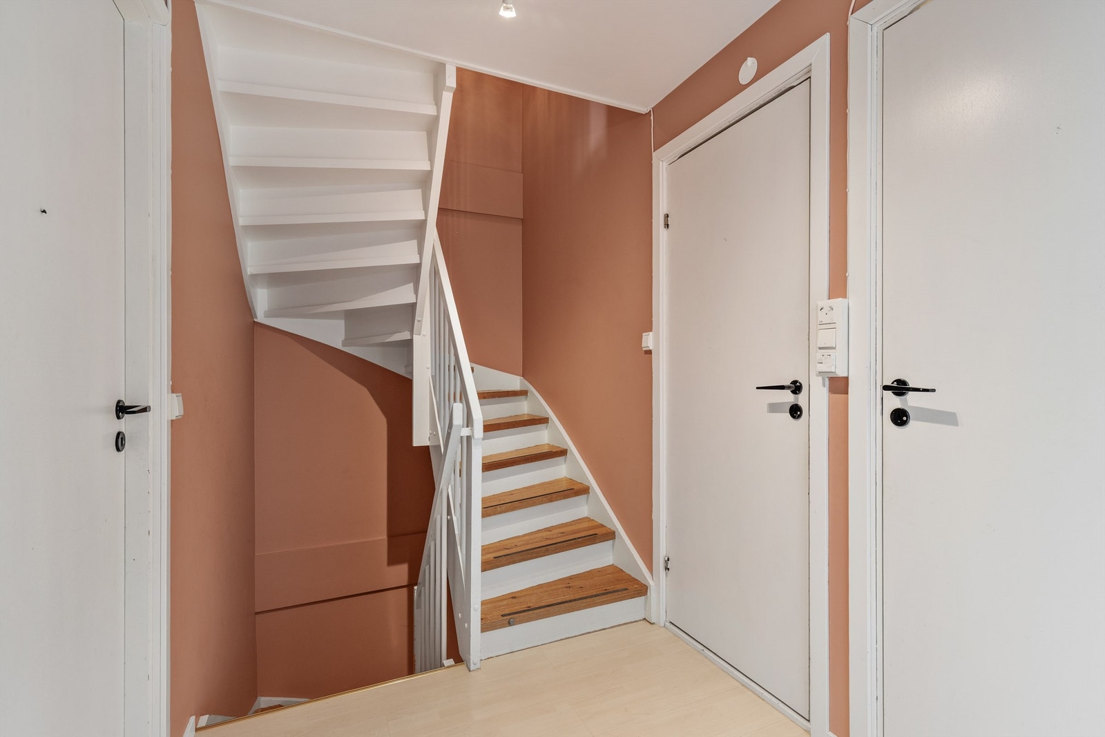 Videre kommer man til boligens loft. Galleribilde