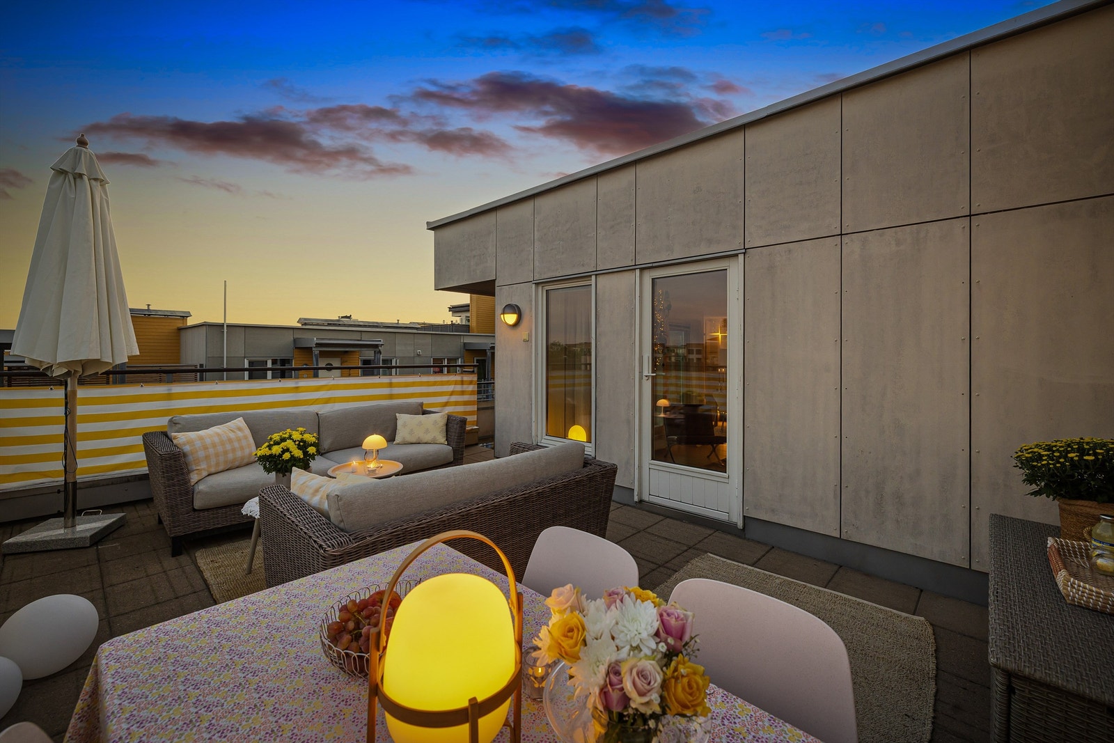 Rikelig med plass til å innrede i flere soner, skjermet for innsyn. Galleribilde