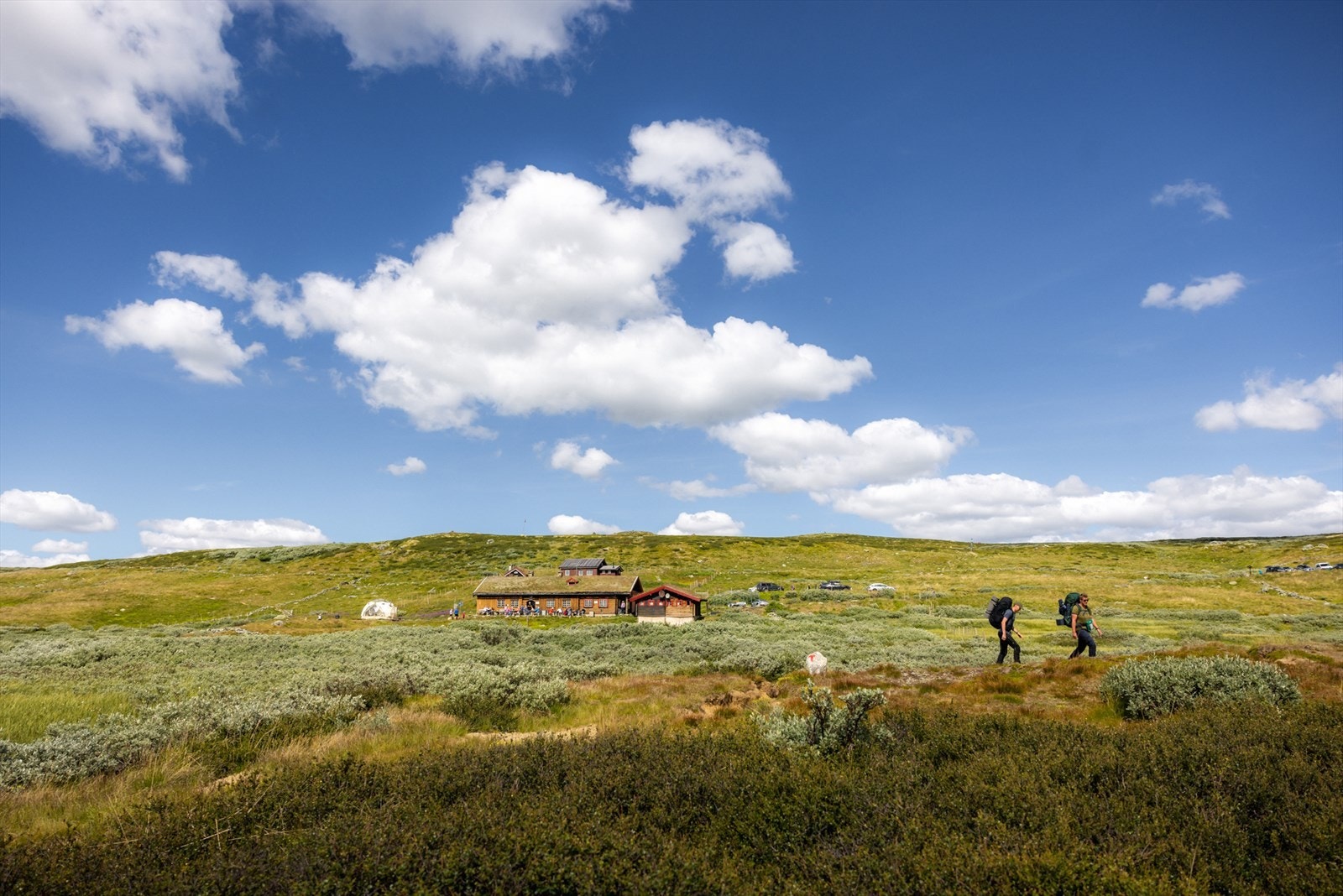 Tuva turisthytte er også et populært turmål både sommer og vinter, her tilbys matservering og overnatting - Foto Visit Geilo - Paul Lockhart Galleribilde