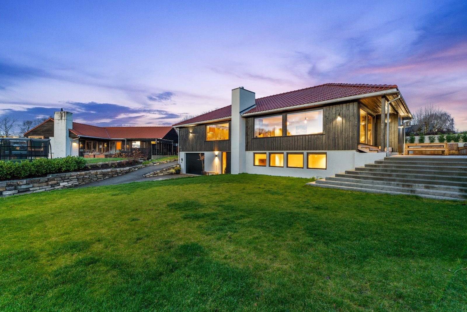 EiendomsMegler 1 v/Fredrik Bugge Aase har gleden av å presentere Ogmund Finnsons vei 15. Galleribilde