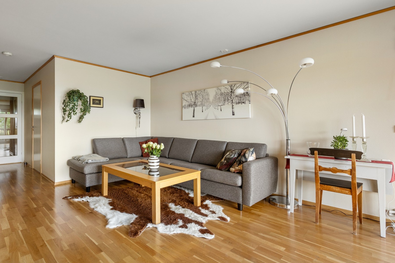 Det er god plass til sofagruppe Galleribilde