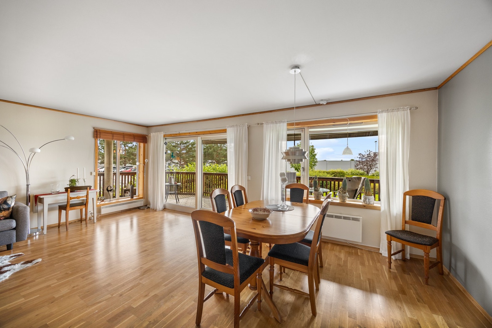 Velkommen til Kapteinvegen 5 A, presentert av EiendomsMegler 1 v/ Sigve Haugdahl Galleribilde