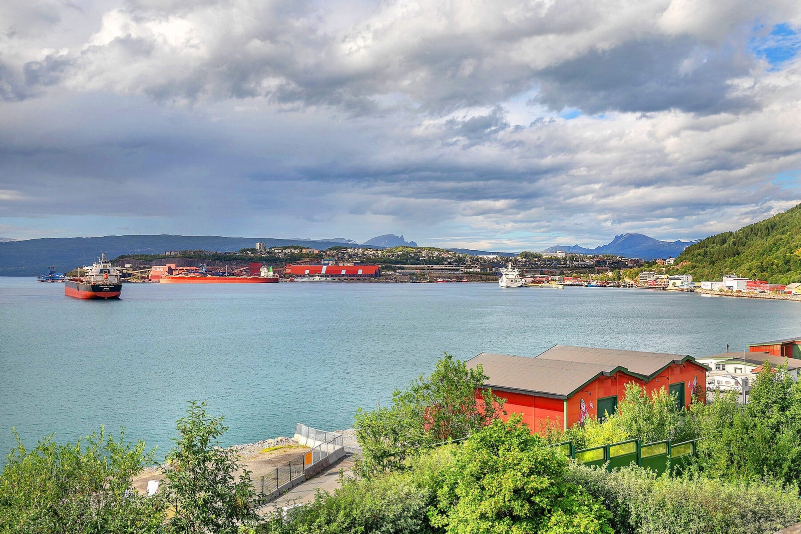 2etg - Utsikt mot Narvik havn Galleribilde