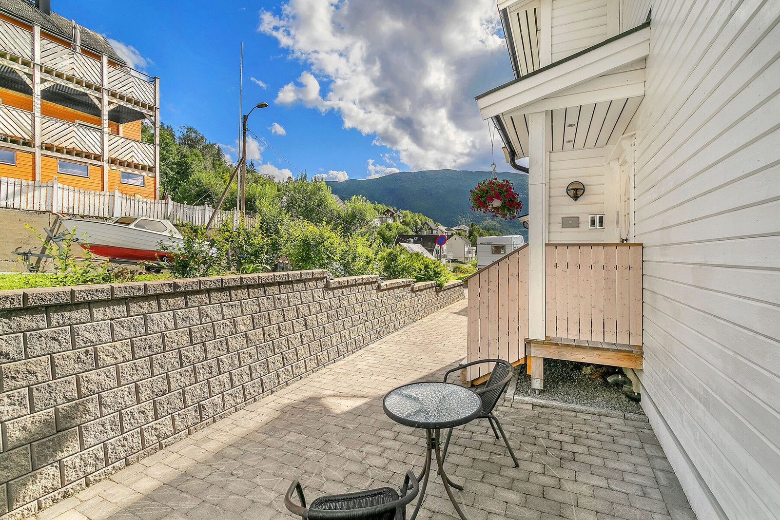 Uteområde på forsiden Galleribilde