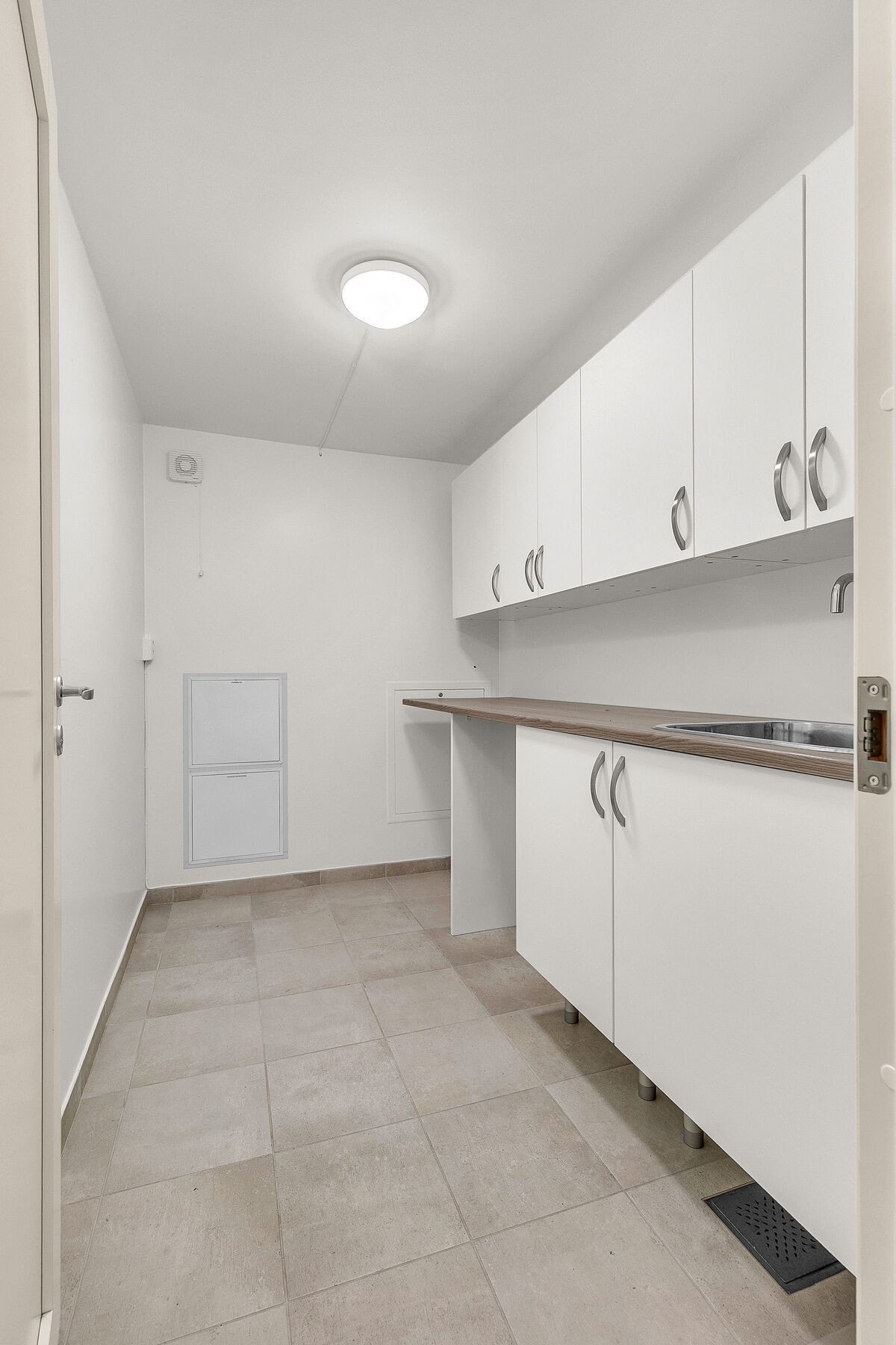 Underetasje - Vaskerom Galleribilde