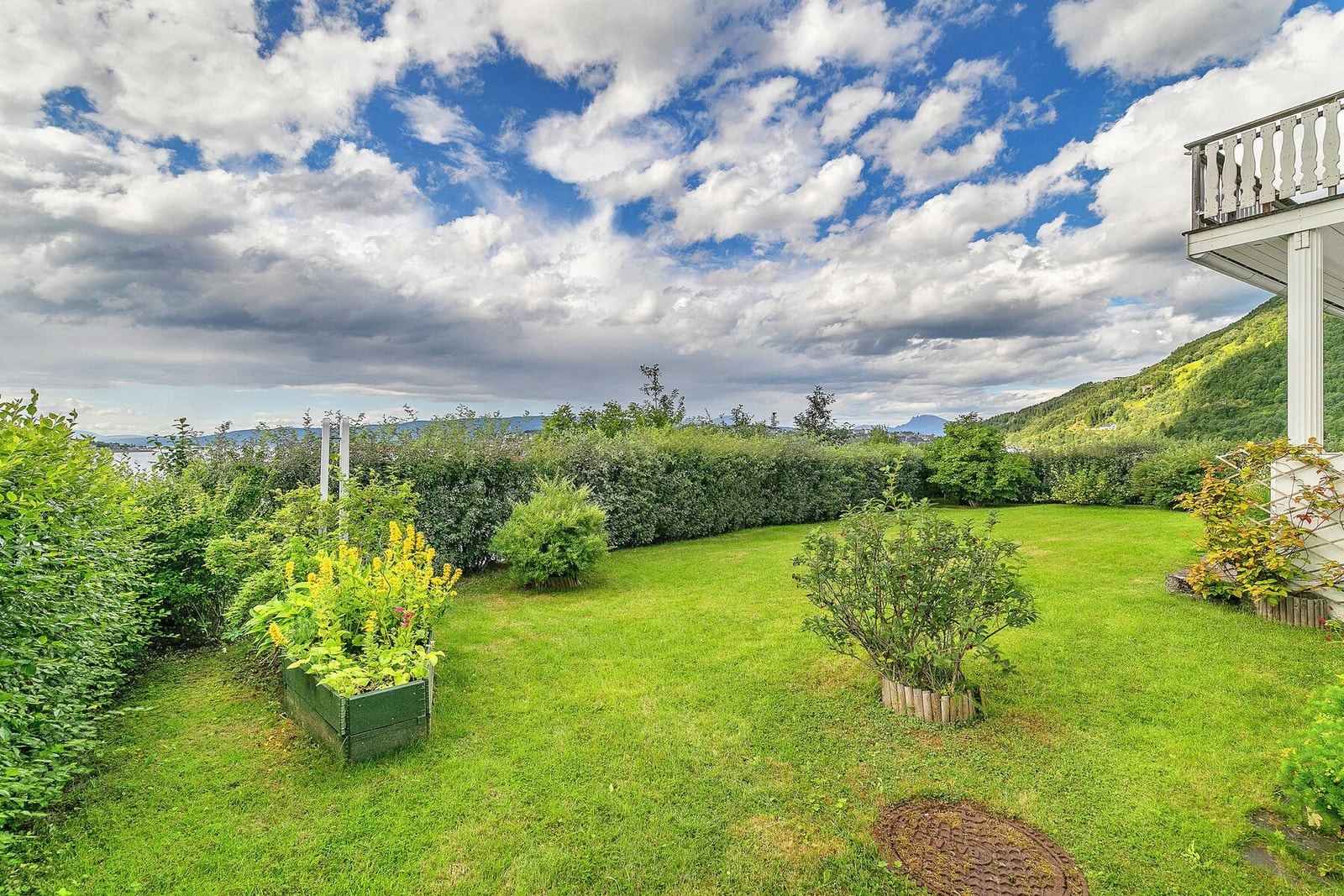 Pent opparbeidet hage Galleribilde