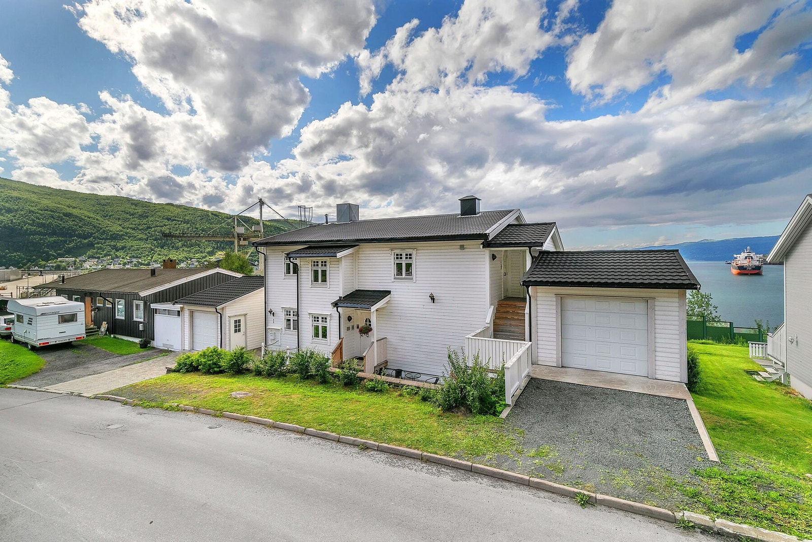 Fasade mot Fagernesskrenten Galleribilde