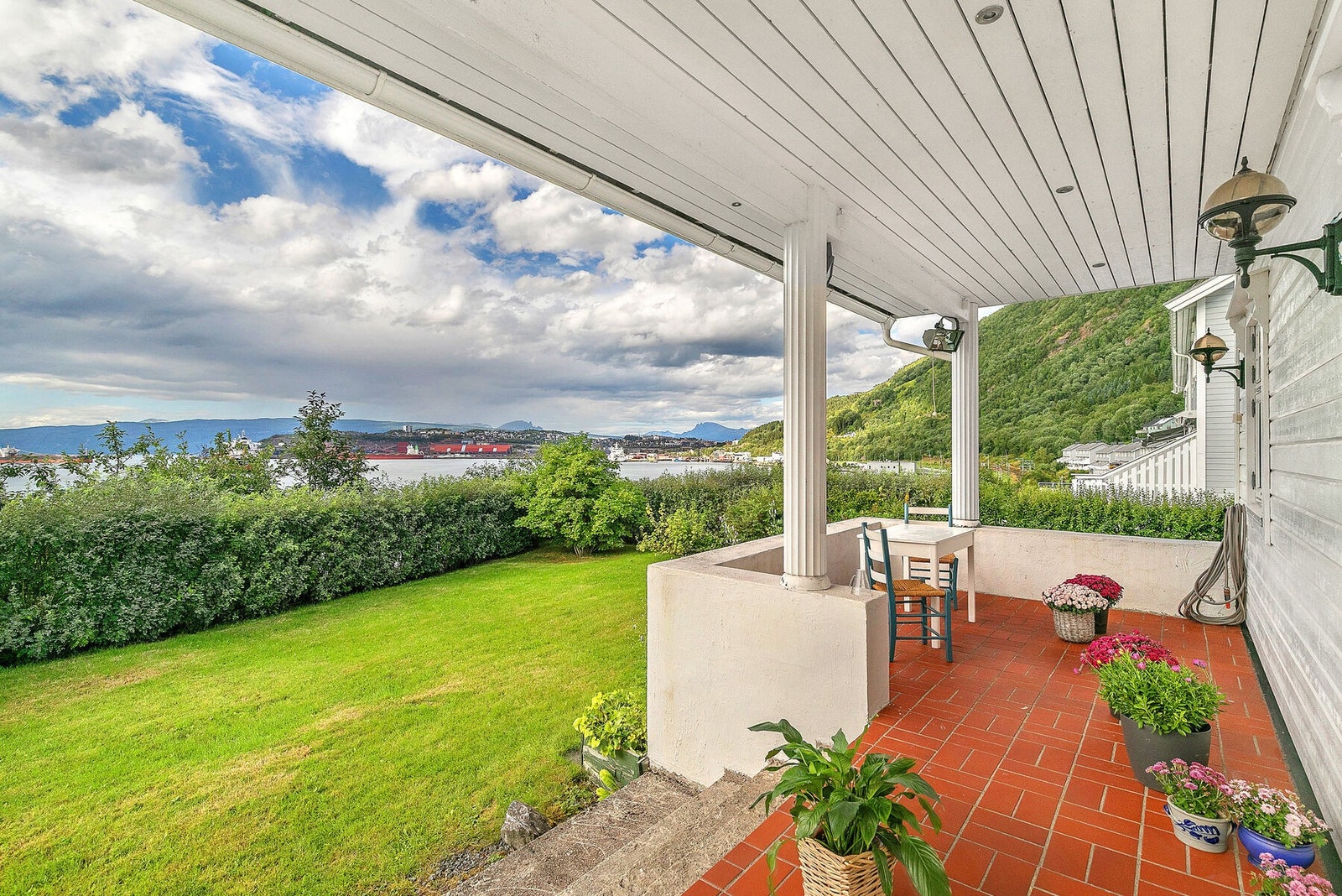 Overbygd terrasse Galleribilde