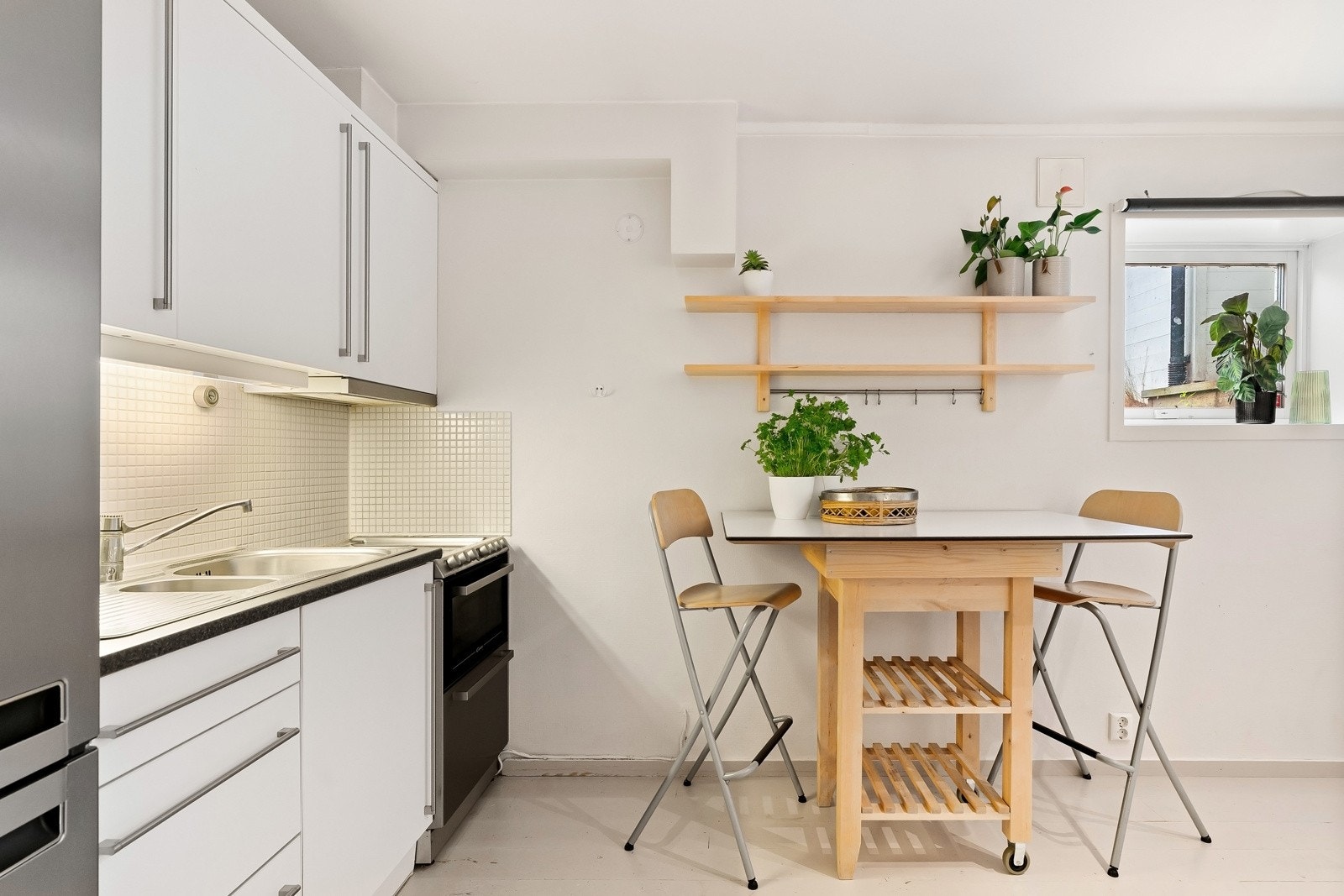 Hybel - Hvitevarer medfølger. Galleribilde