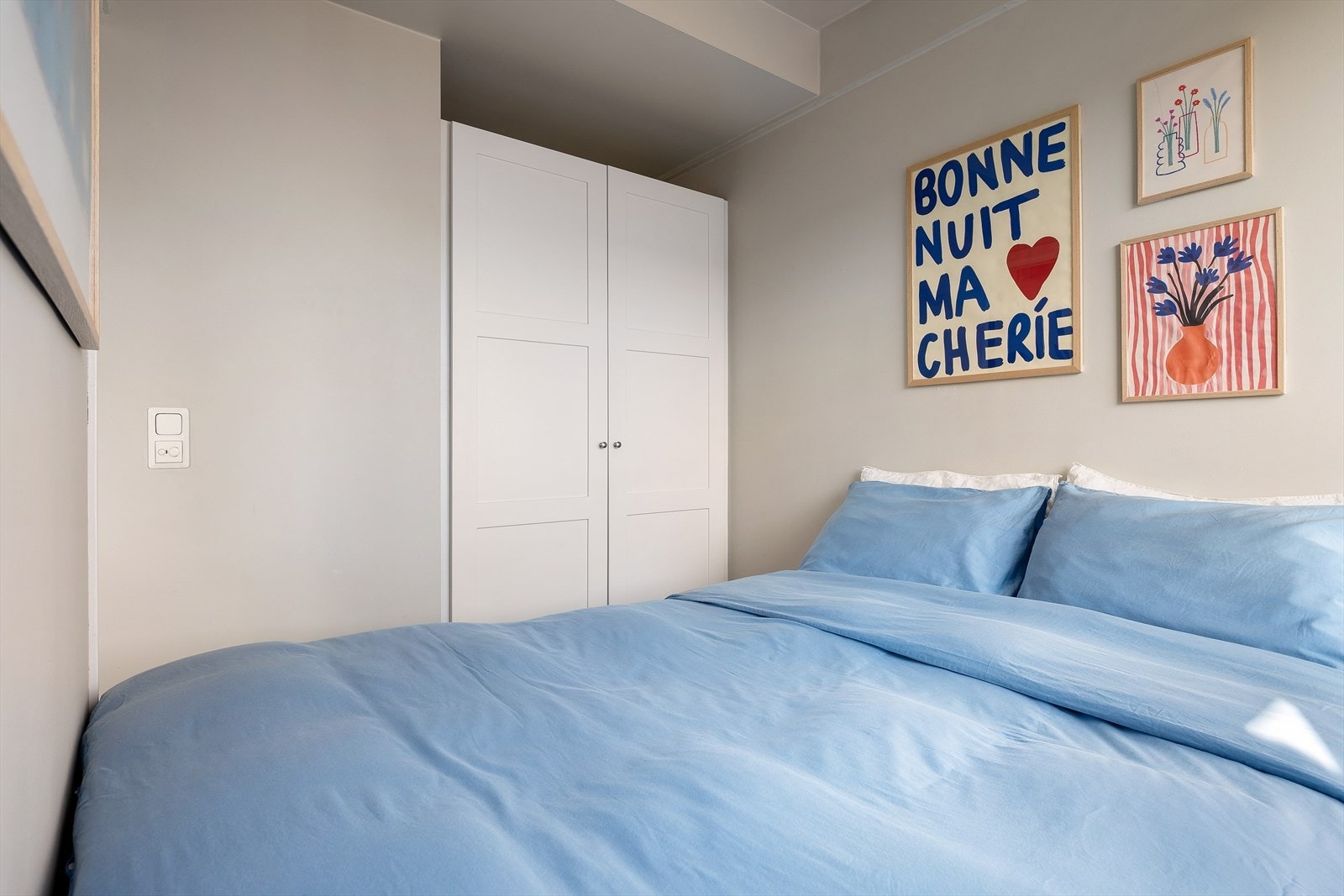 Garderobeskapet medfølger Galleribilde