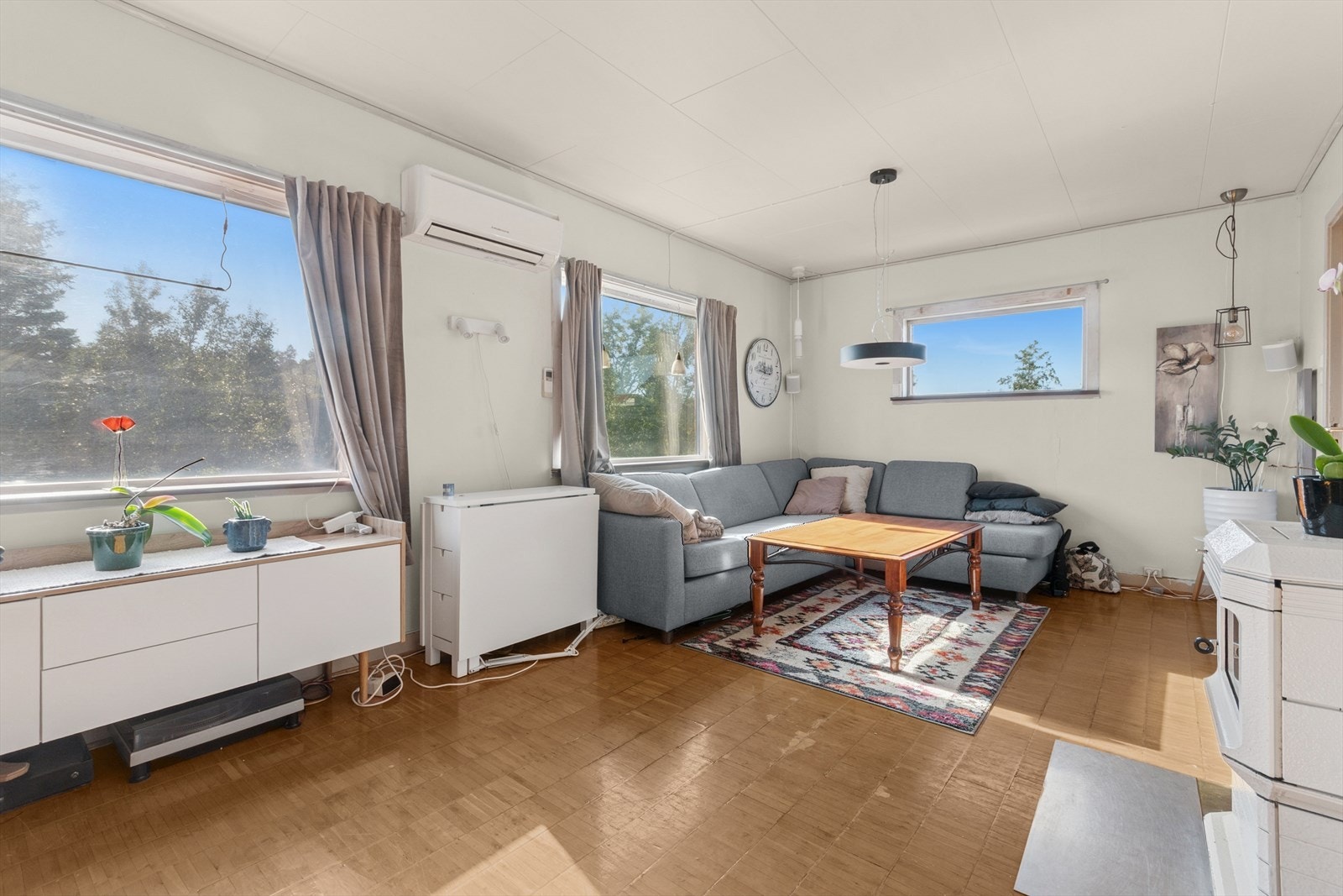 Stuens gode størrelse gir deg flere alternativer mtp møblering. Galleribilde