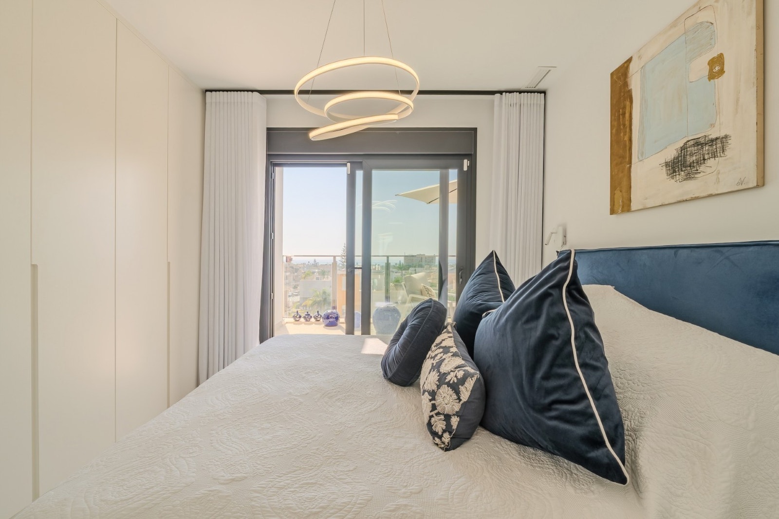 Soverom med eget bad Galleribilde