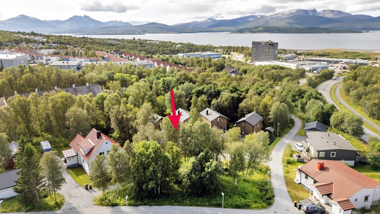 Hjørnetomt i attraktivt og barnevennlig boområde Galleribilde