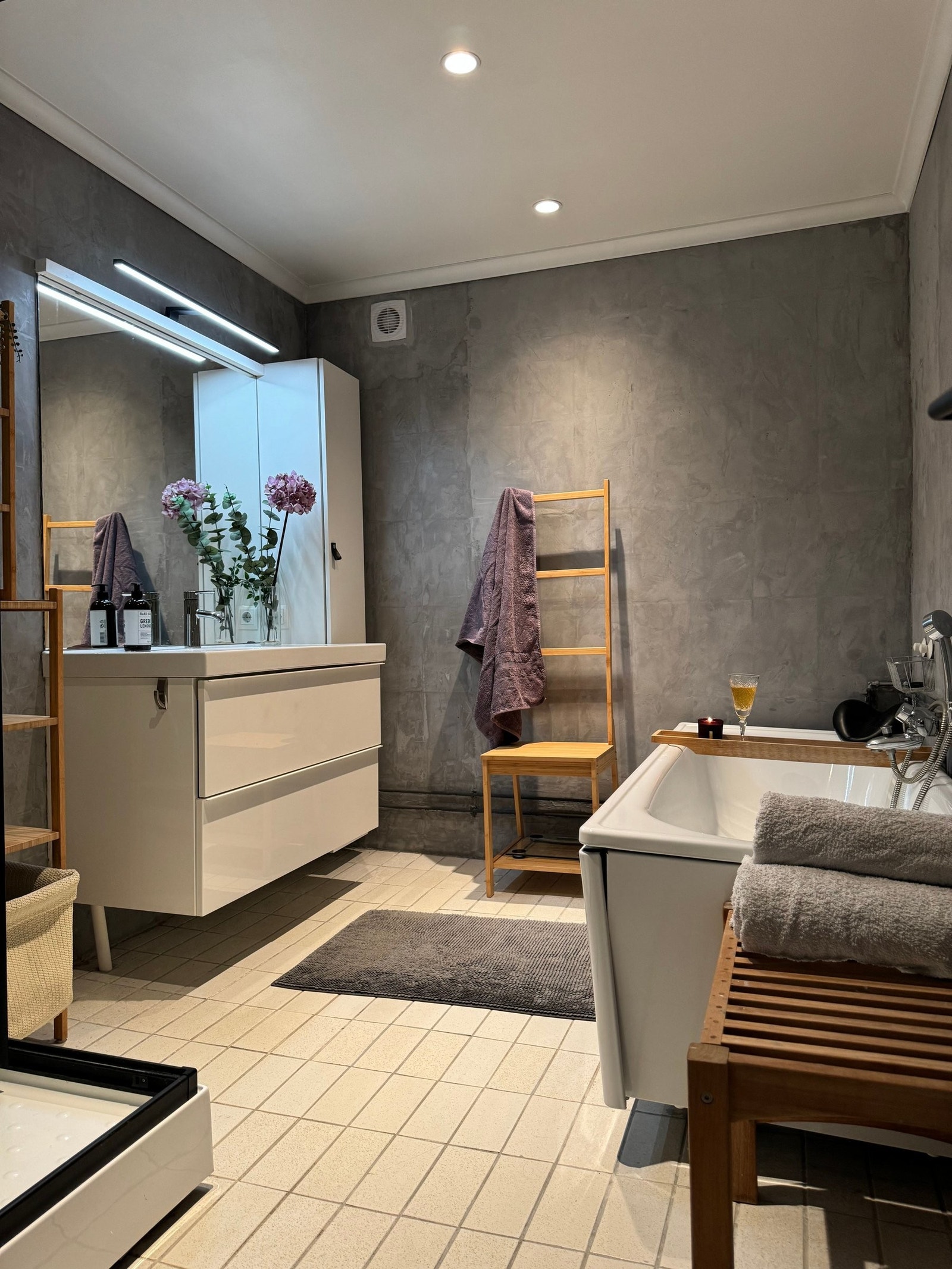 BADEROM Galleribilde