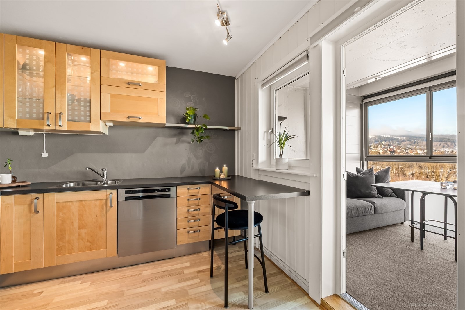 Videre adkomst til innglasset balkong Galleribilde